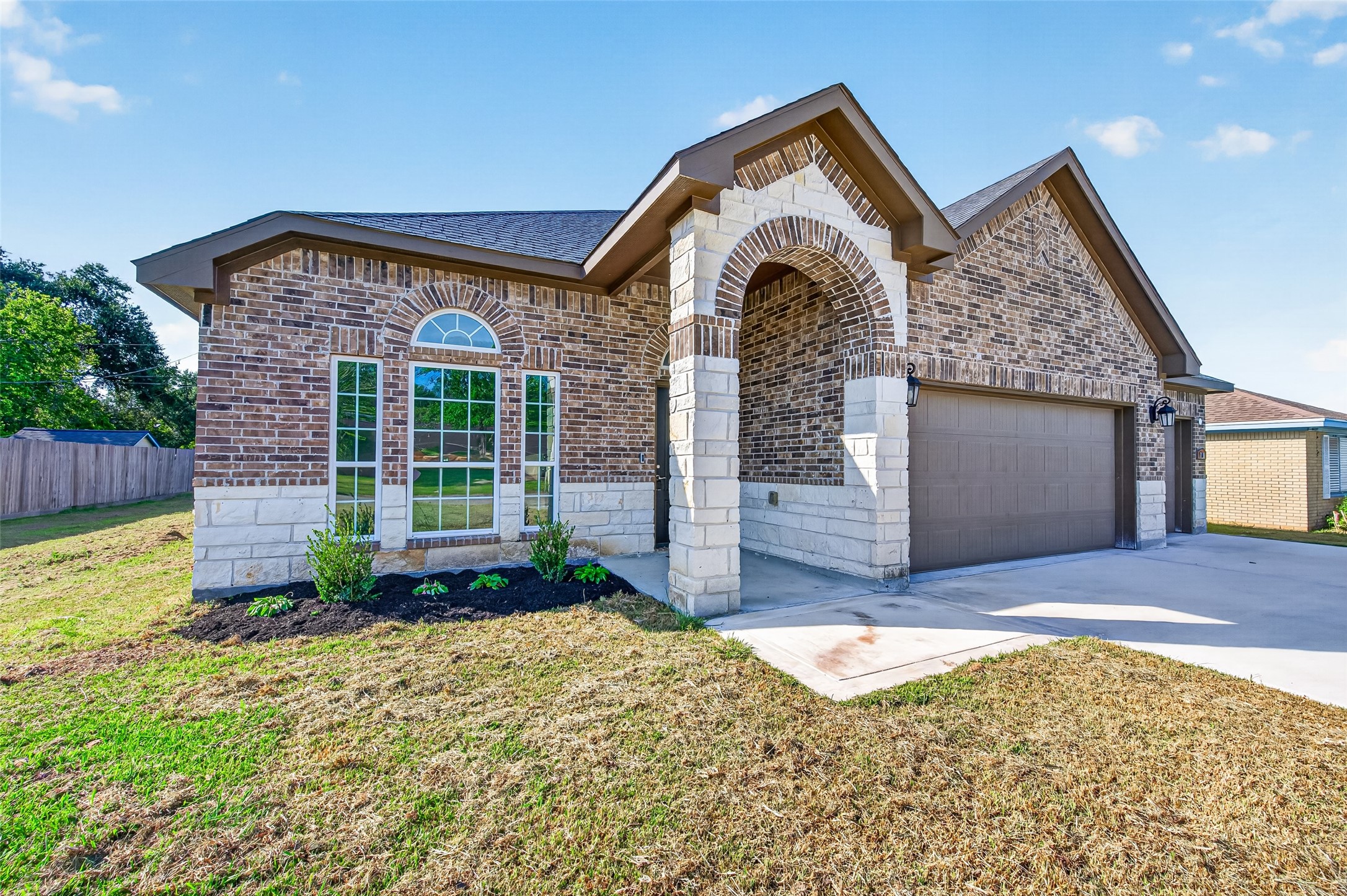 710 Hackberry Street, La Marque, TX 77568
