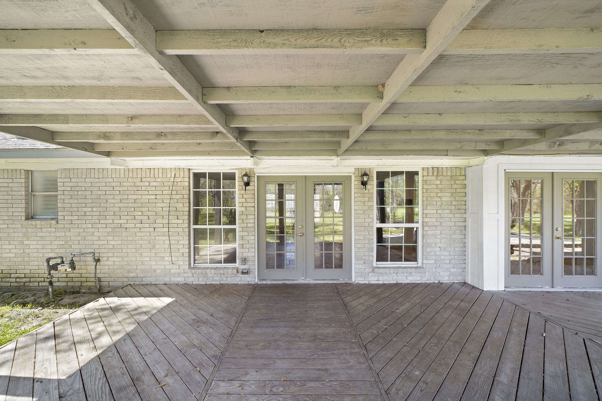Another view of back patio