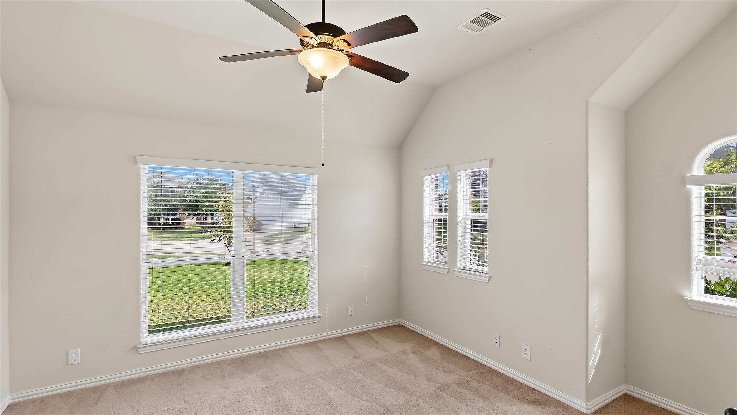 5622 Jay Thrush Drive, Richmond, TX 77407