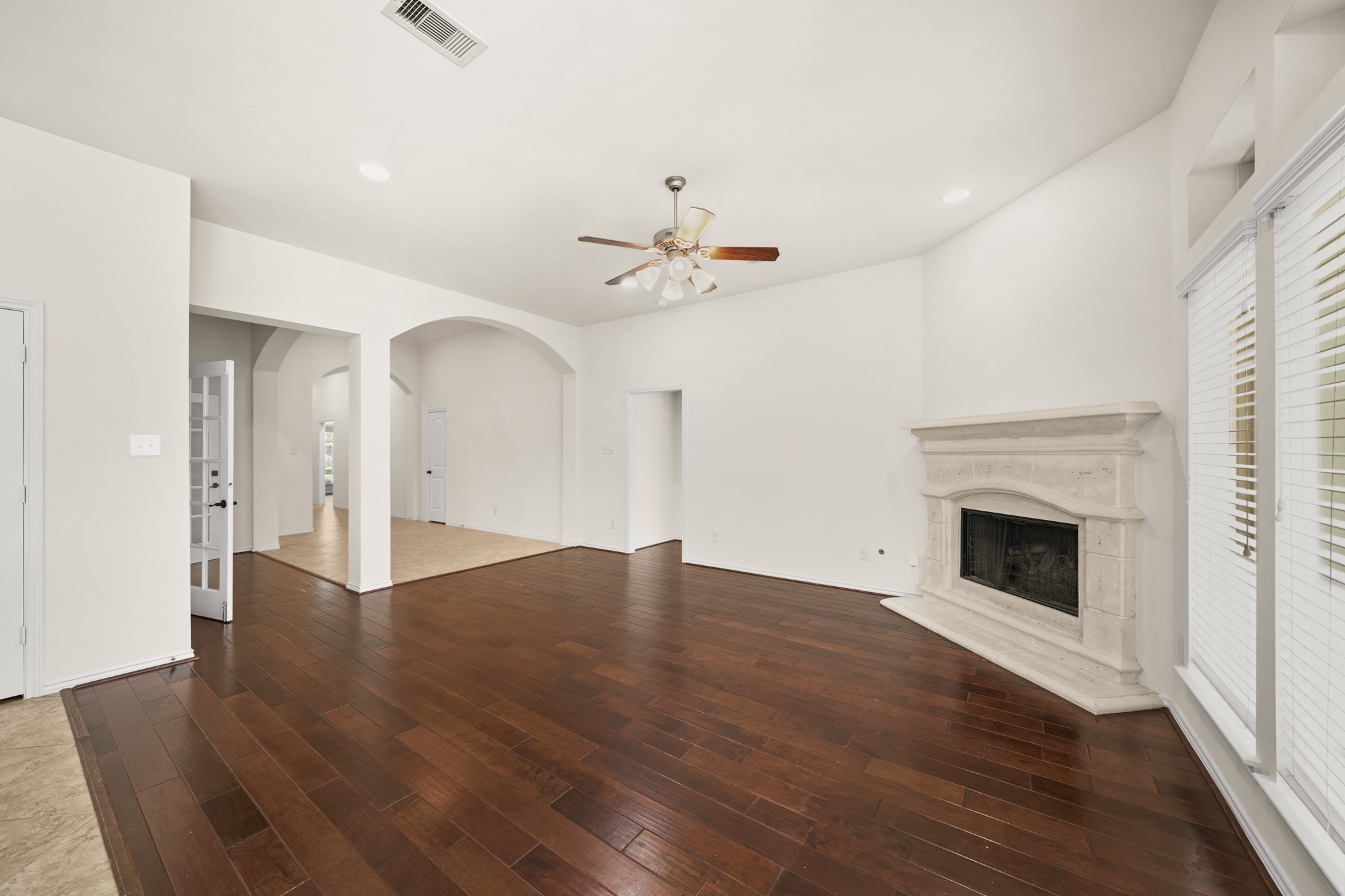 2634 Night Song Drive, Pearland, TX 77584