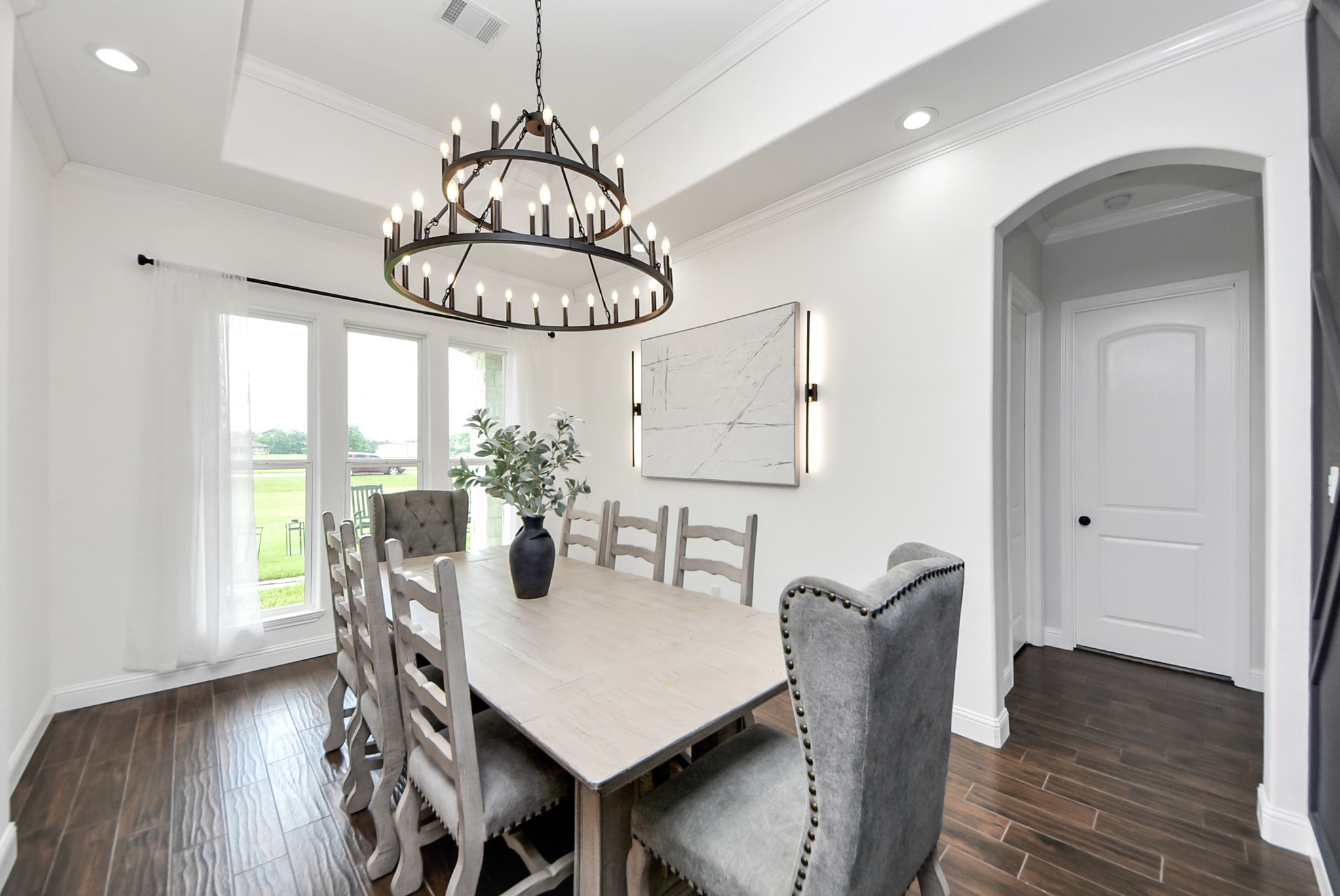 DINNING ROOM
