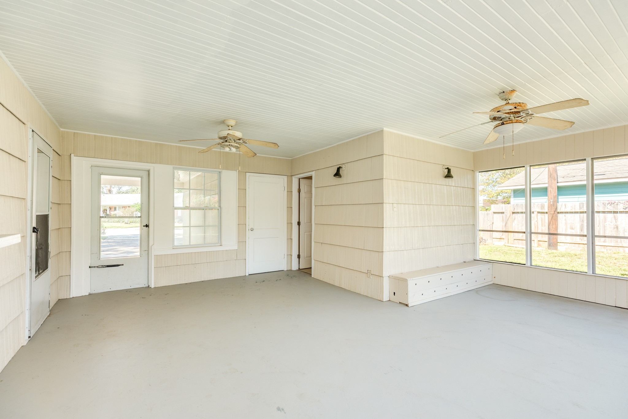 118 Tarpon Avenue, Galveston, TX 77550