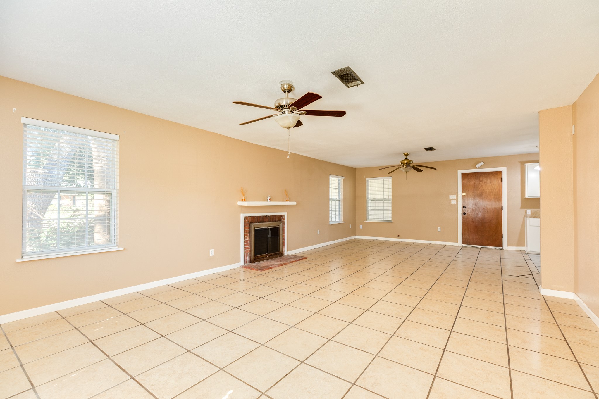 118 Tarpon Avenue, Galveston, TX 77550