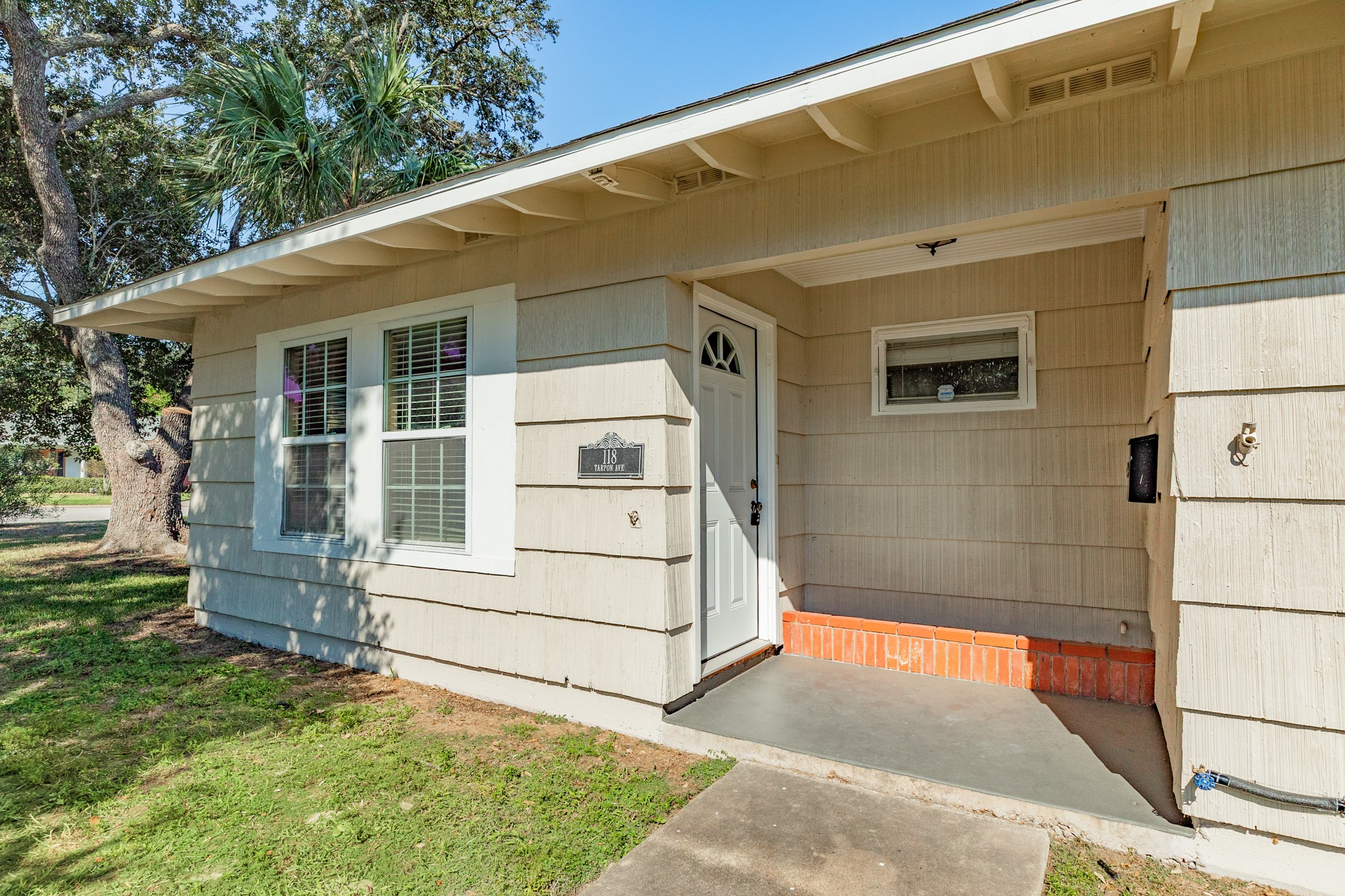 118 Tarpon Avenue, Galveston, TX 77550