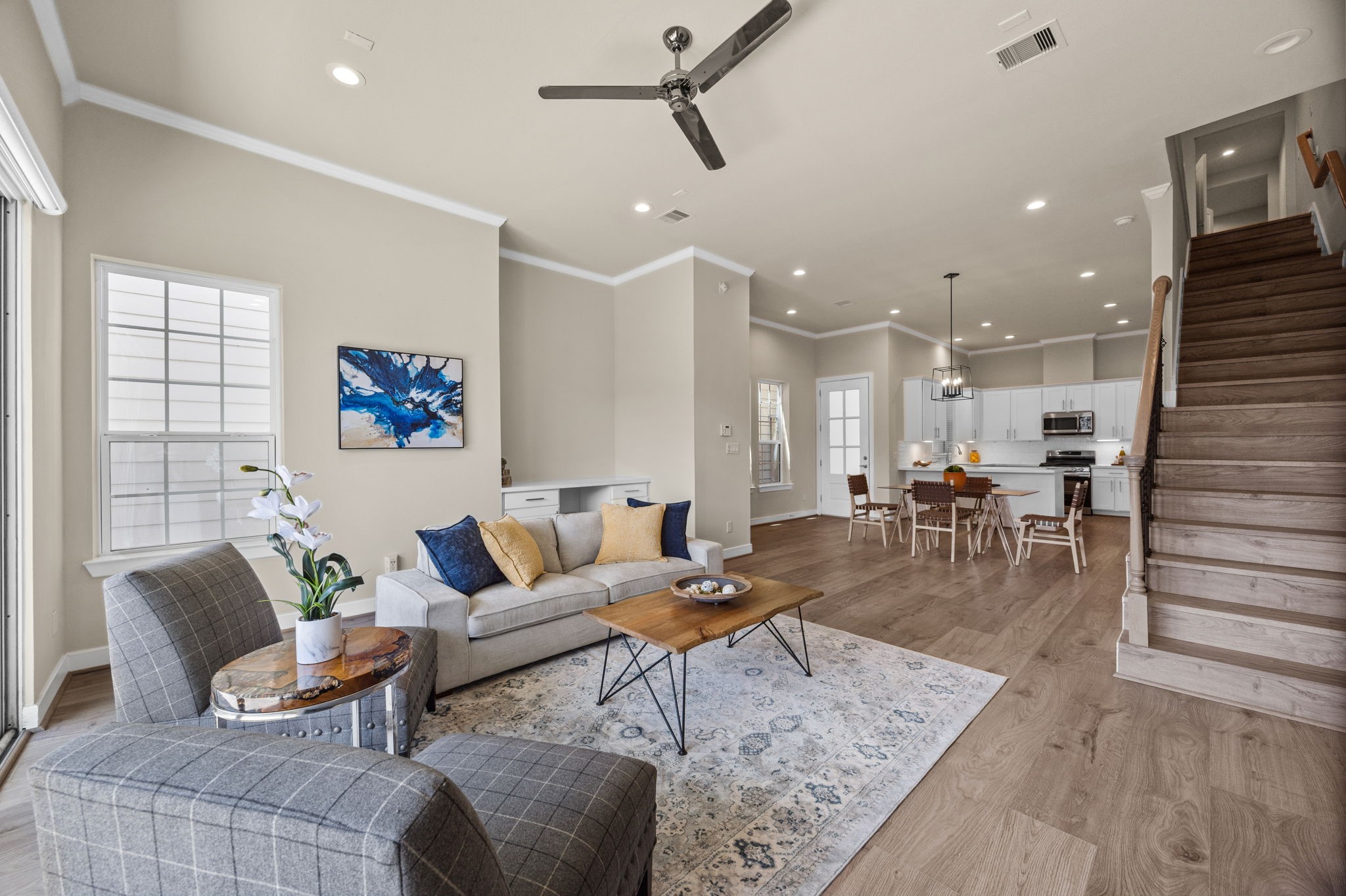 Spacious FIRST FLOOR living! This space is light and bright, and can comfortably accommodate larger furniture. Spacious FIRST FLOOR living! This space is light and bright, and can comfortably accommodate larger furniture.