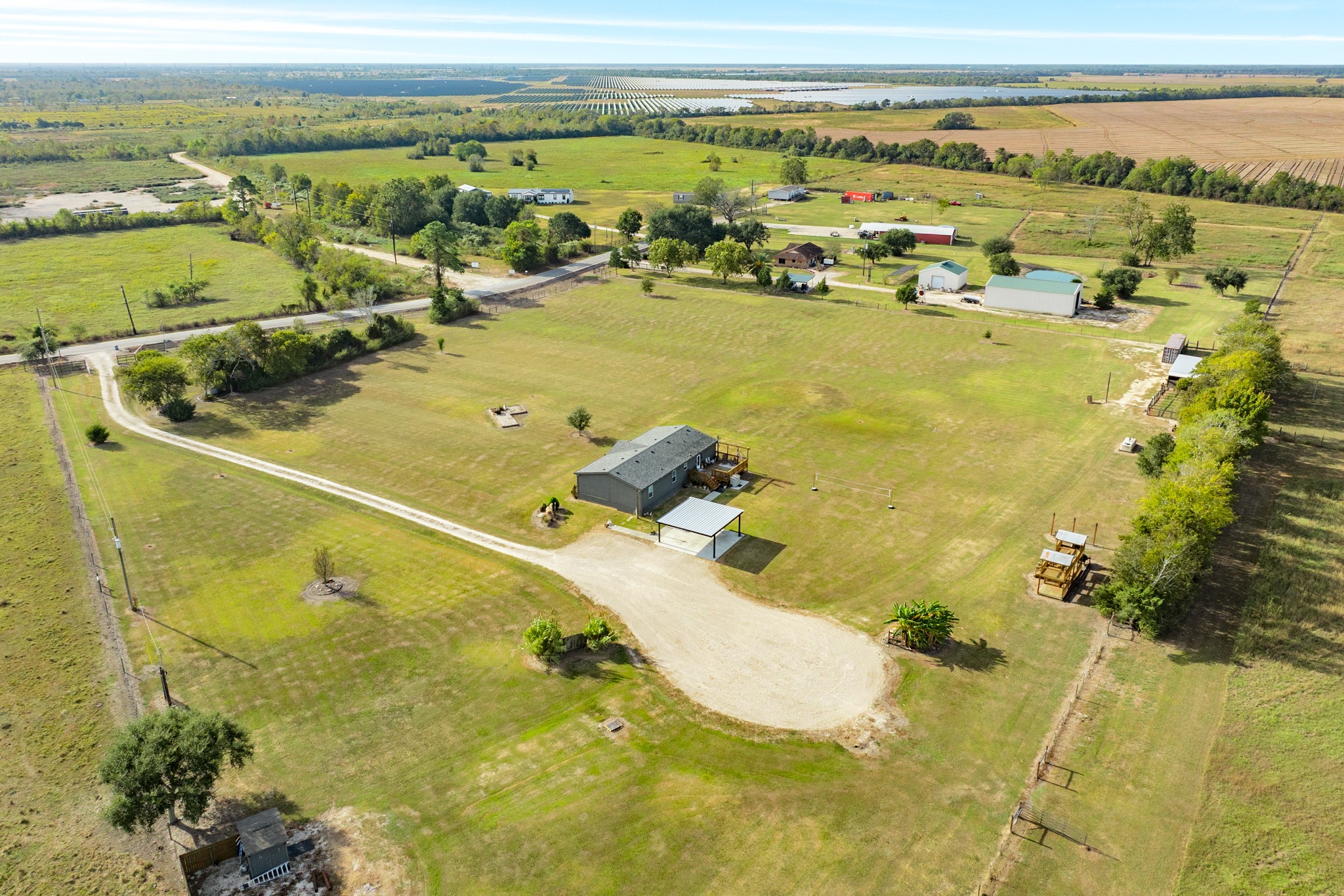 9120 County Road 196, Liverpool, TX 77577