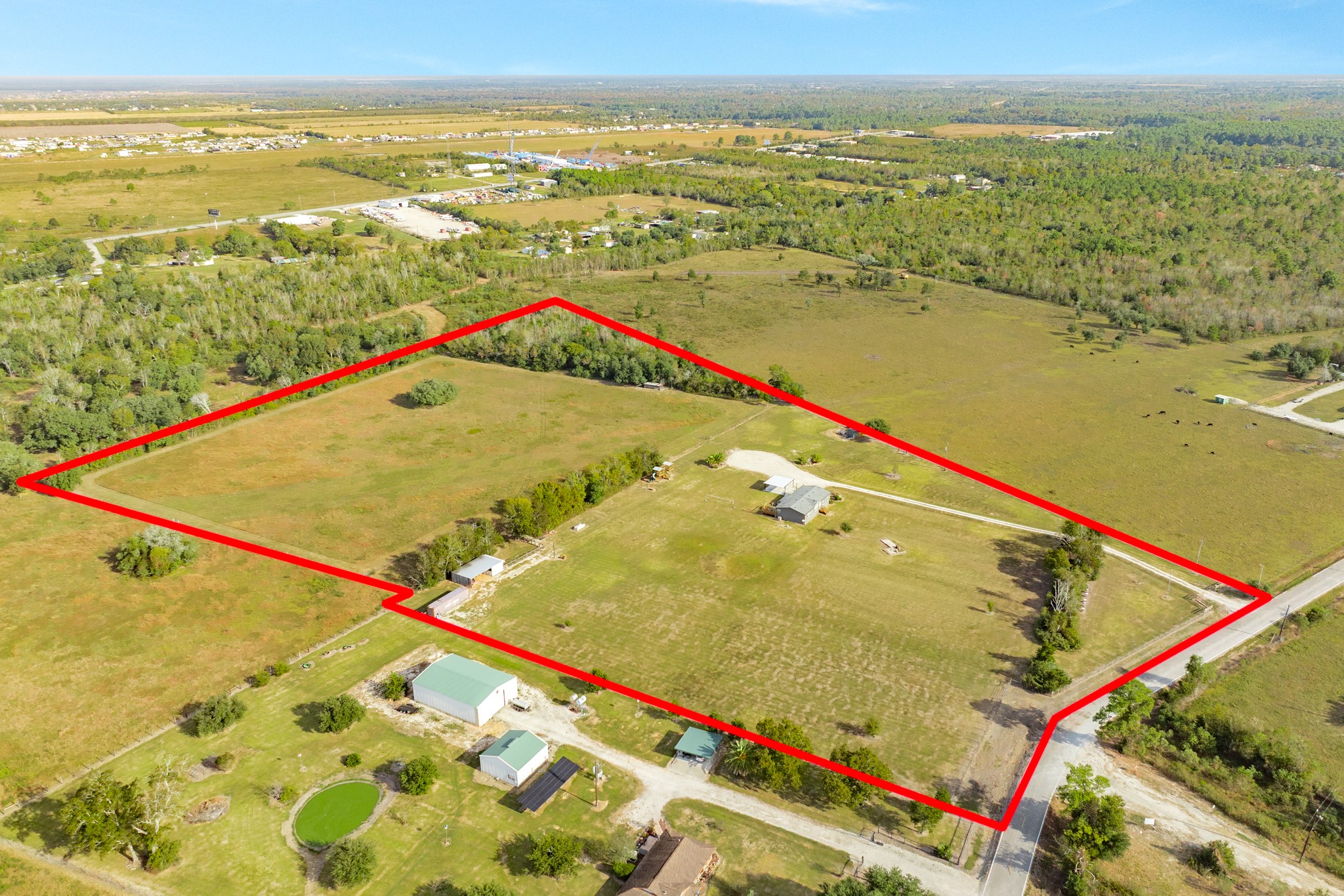 9120 County Road 196, Liverpool, TX 77577