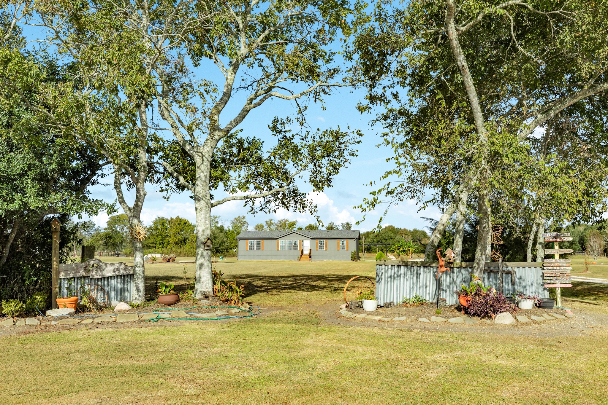 9120 County Road 196, Liverpool, TX 77577