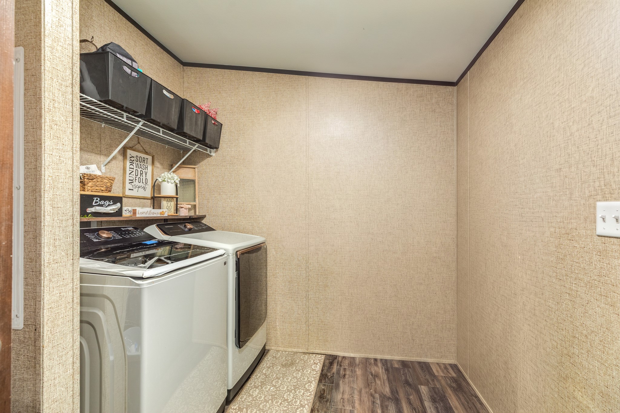 9120 County Road 196, Liverpool, TX 77577