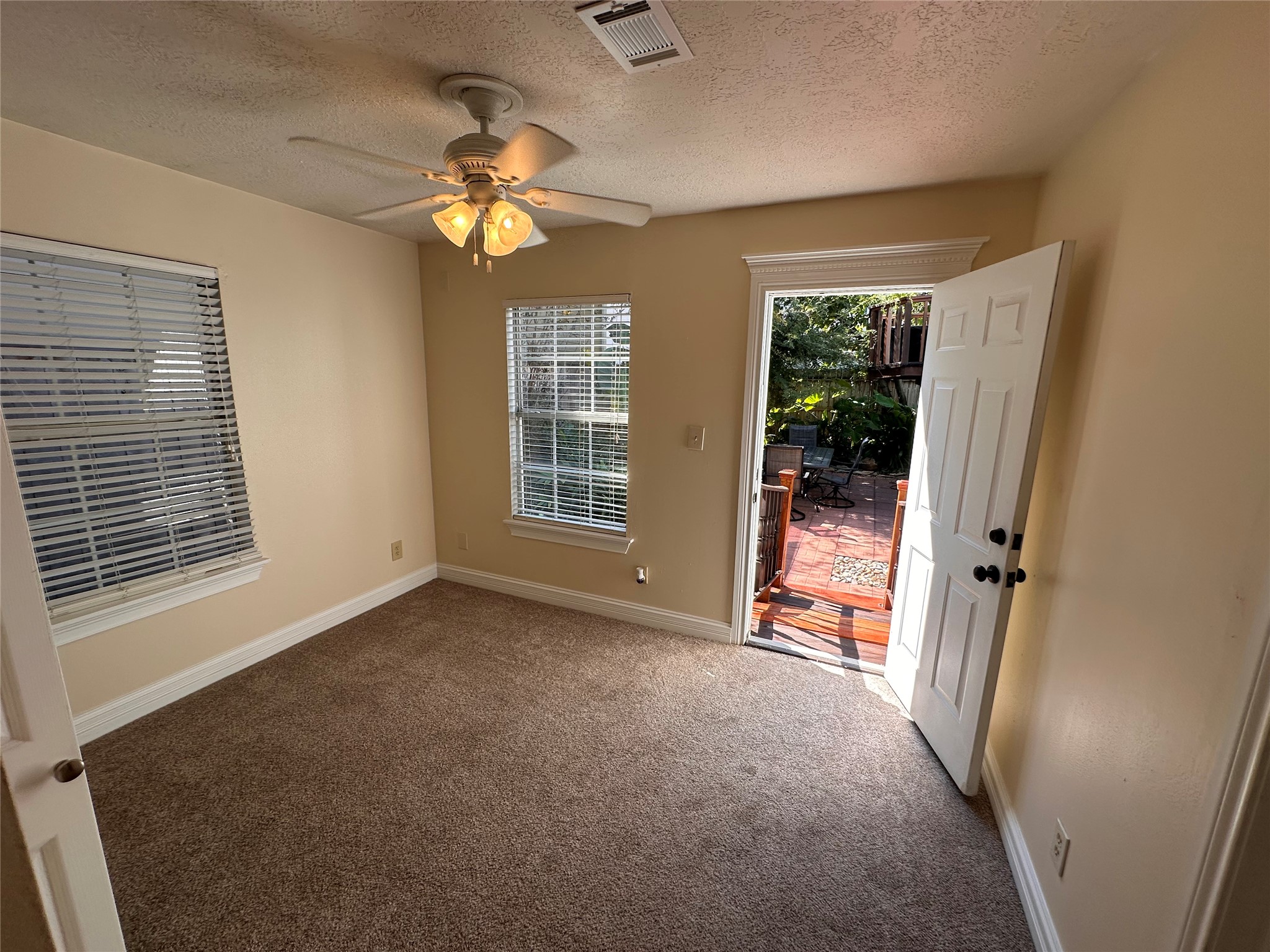 1337 Nashua Street, Houston, TX 77008