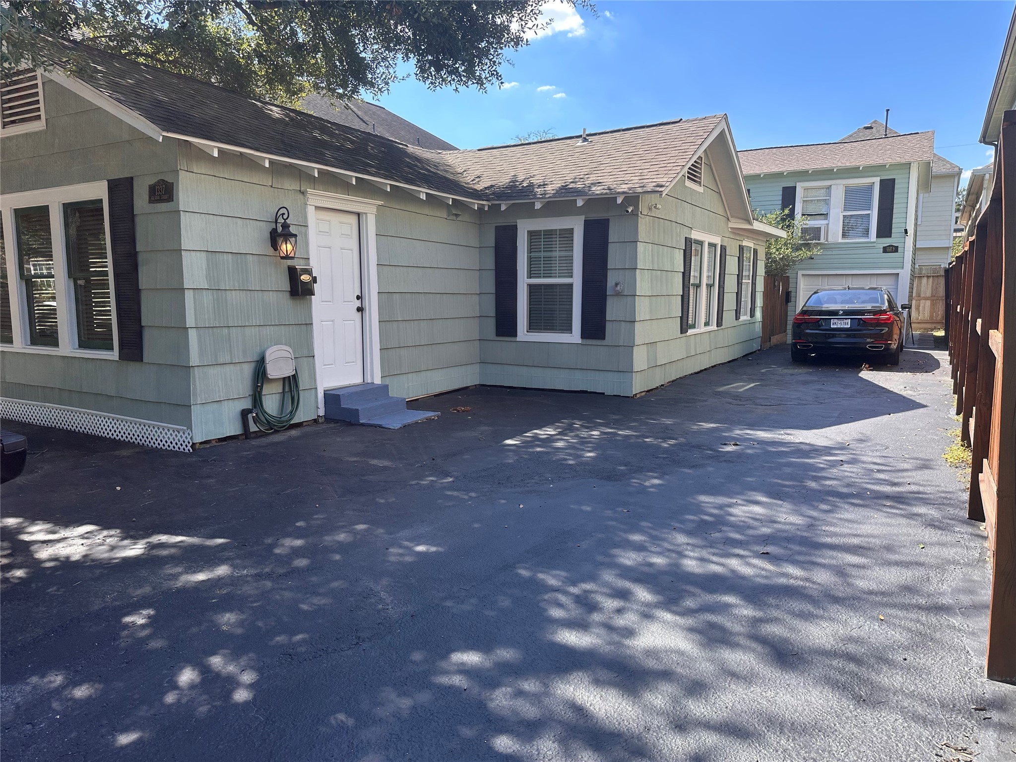 1337 Nashua Street, Houston, TX 77008 1337 Nashua Street, Houston, TX 77008