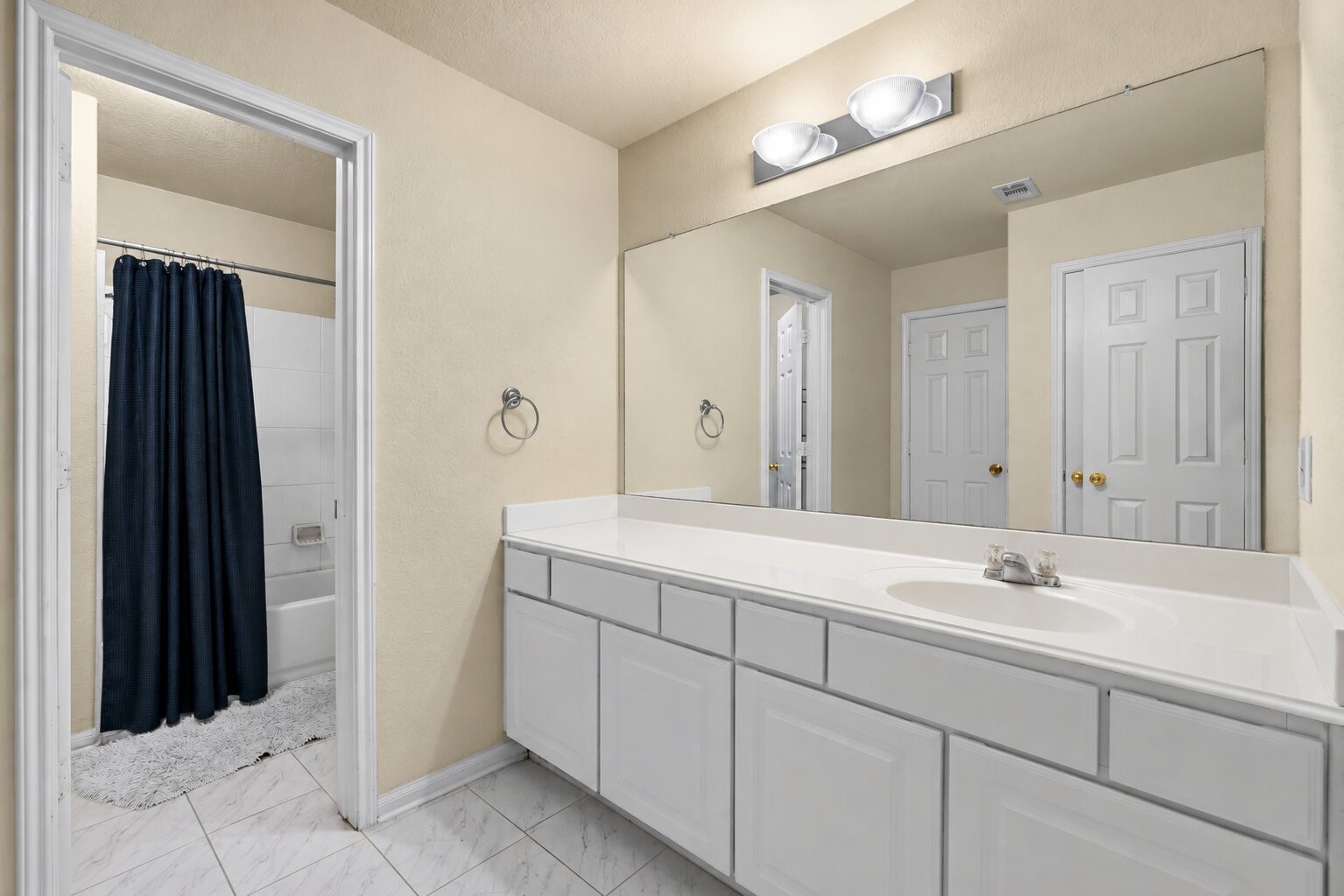 14710 S Isle Of Pines Court, Houston, TX 77049