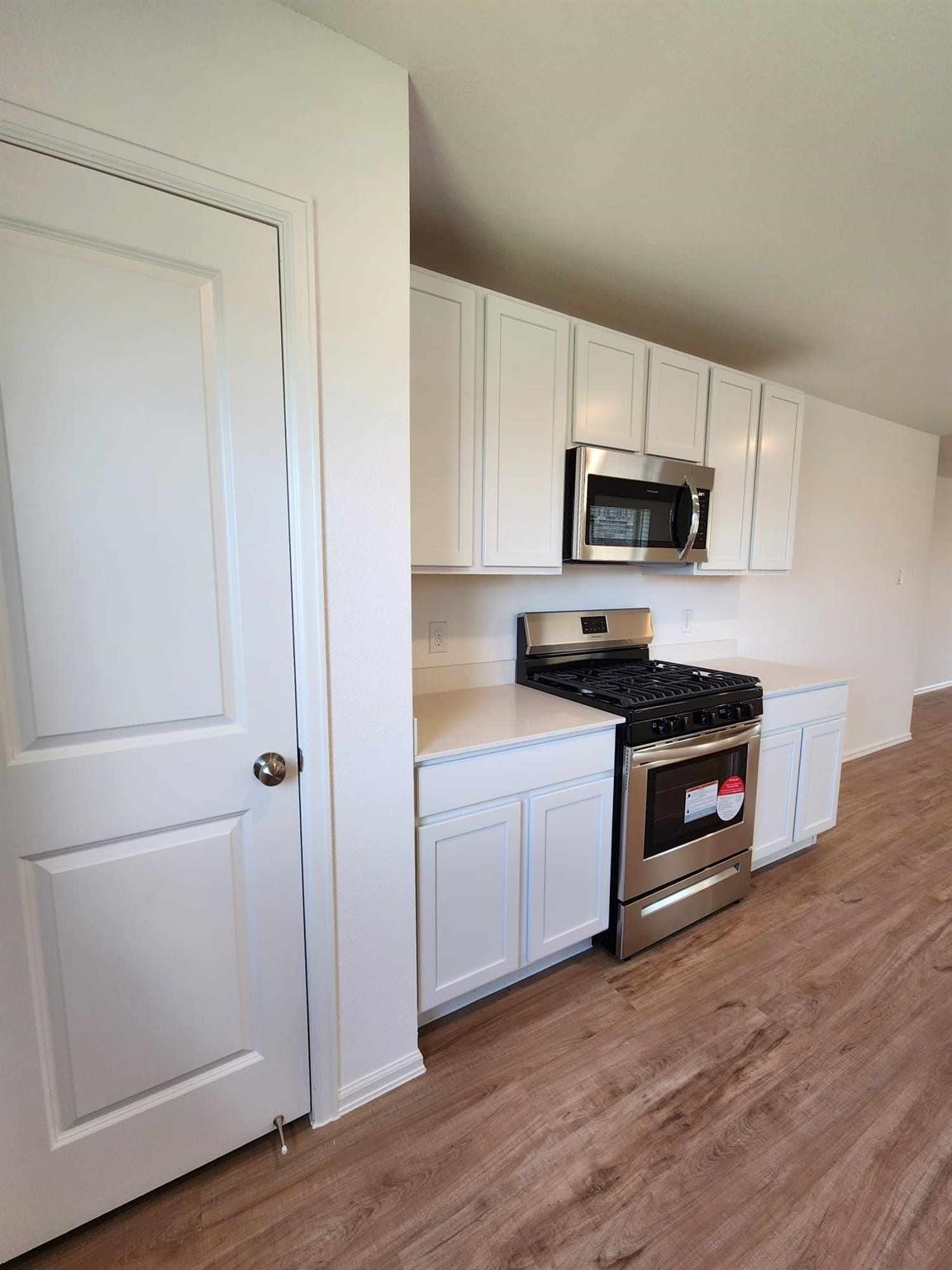 9122 Burnet Fields Drive, Baytown, TX 77521 9122 Burnet Fields Drive, Baytown, TX 77521