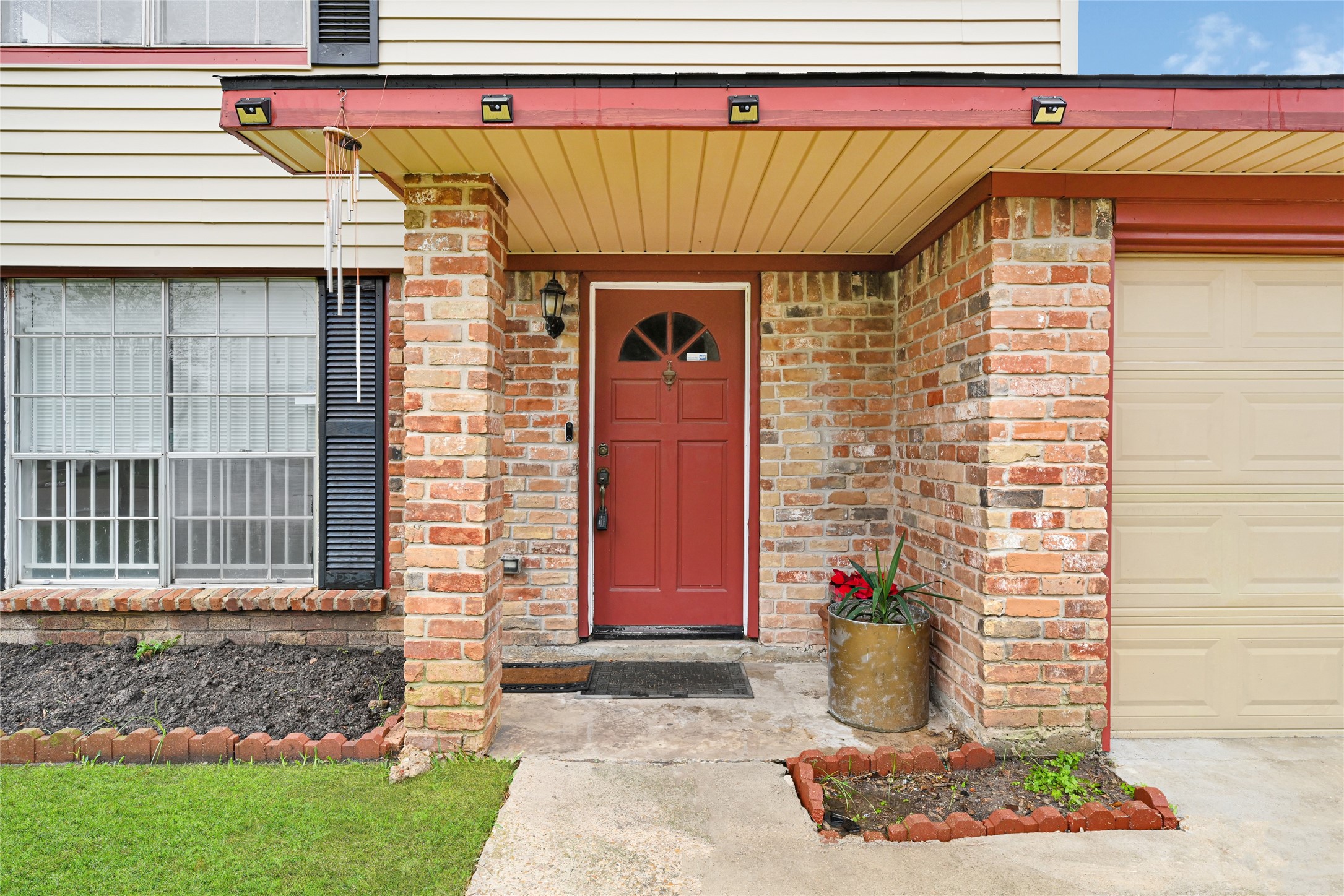 15011 Royal Shadows Drive, Houston, TX 77082