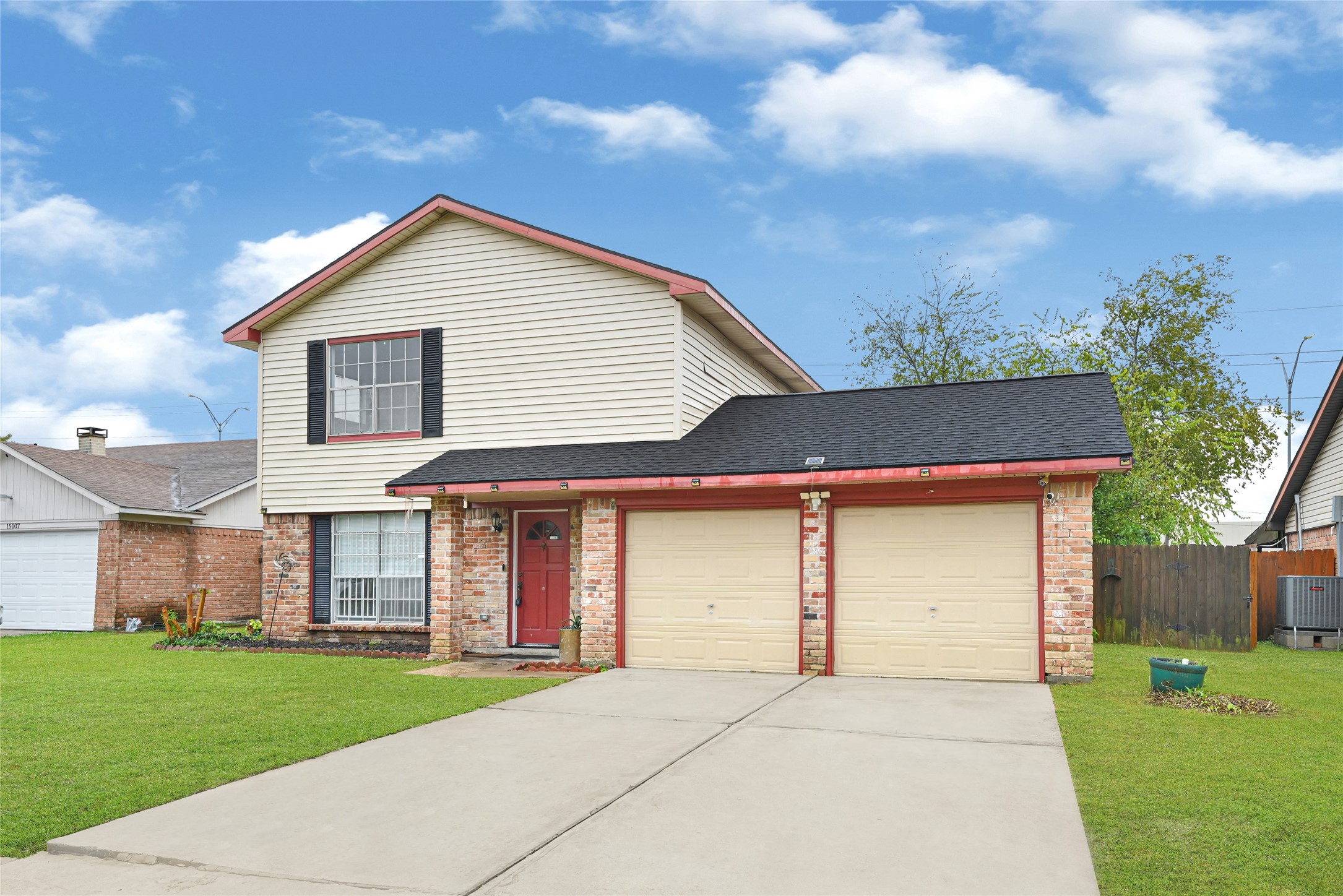 15011 Royal Shadows Drive, Houston, TX 77082