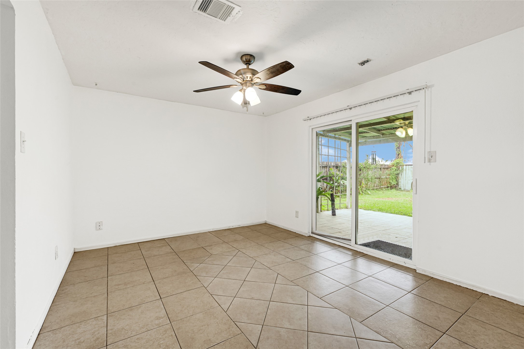 15011 Royal Shadows Drive, Houston, TX 77082