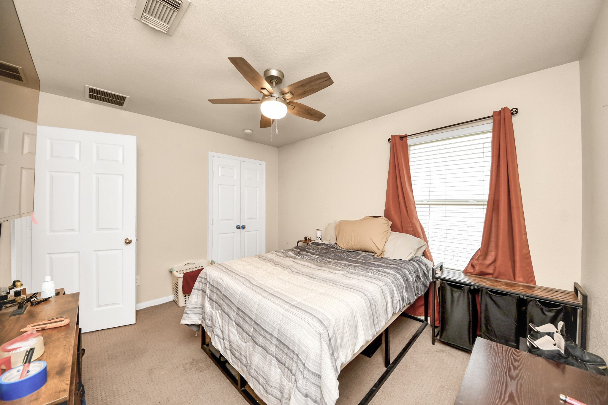 secondary bedroom