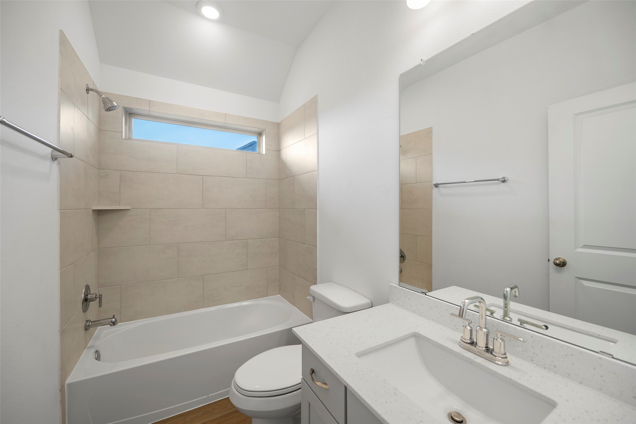 Full Bathroom Upstairs