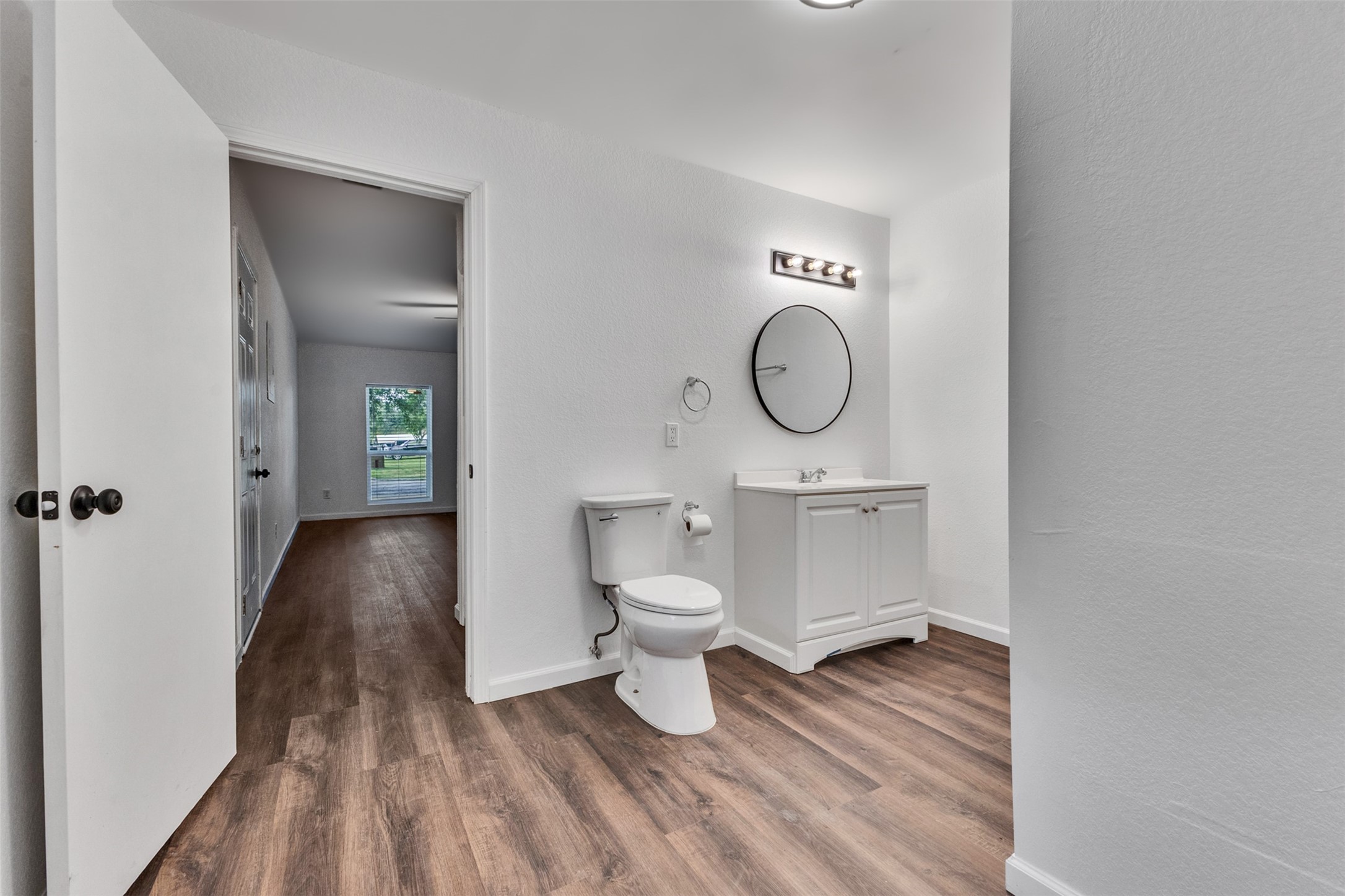 4926 Dollar Reef Drive, Bacliff, TX 77518