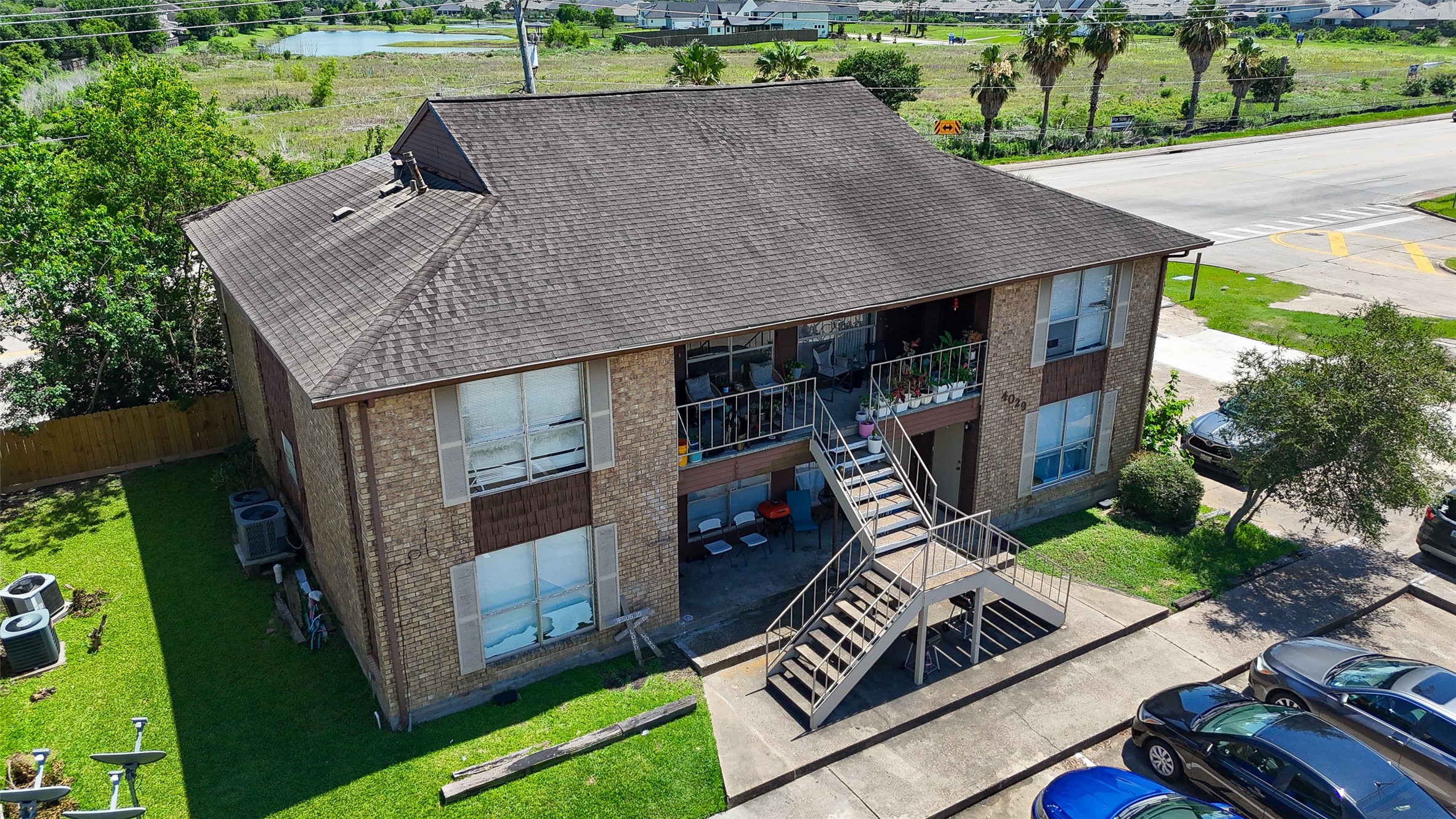4029 Briar Hollow Drive, Dickinson, TX 77539