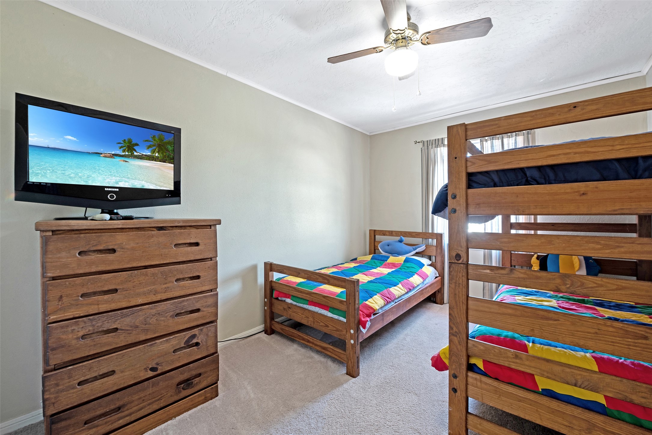 3 Tiki Circle, Tiki Island, TX 77554