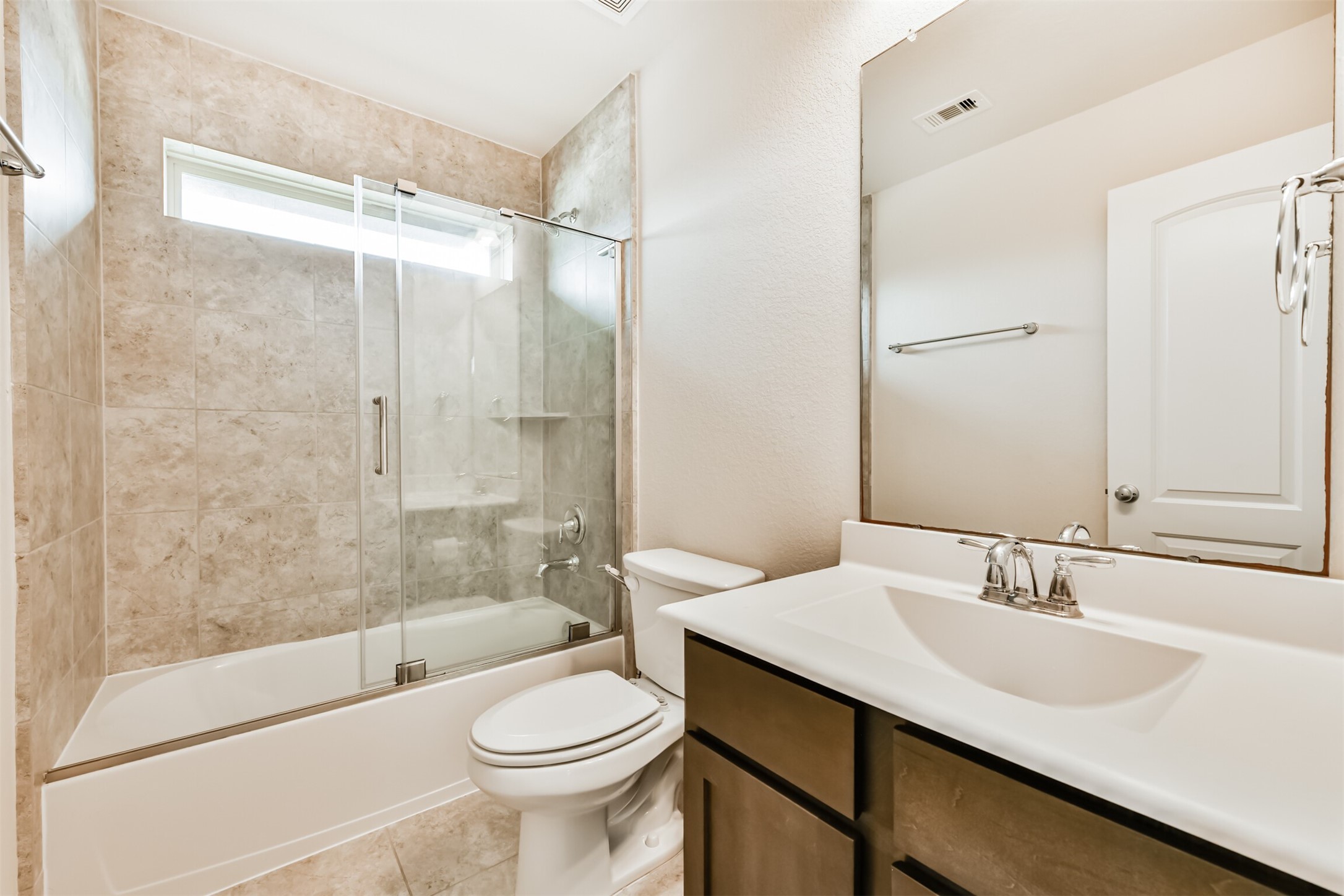Spacious full bath conveniently located upstairs.