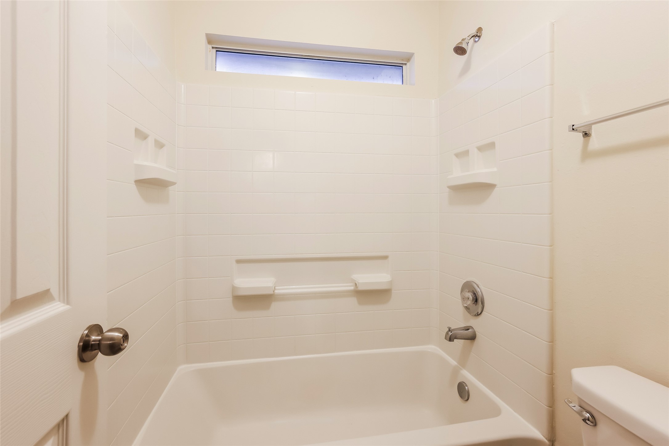 Photos may be representative of the floor plan and not the exact home. Finishes, layout, and features of the actual property for lease may vary.