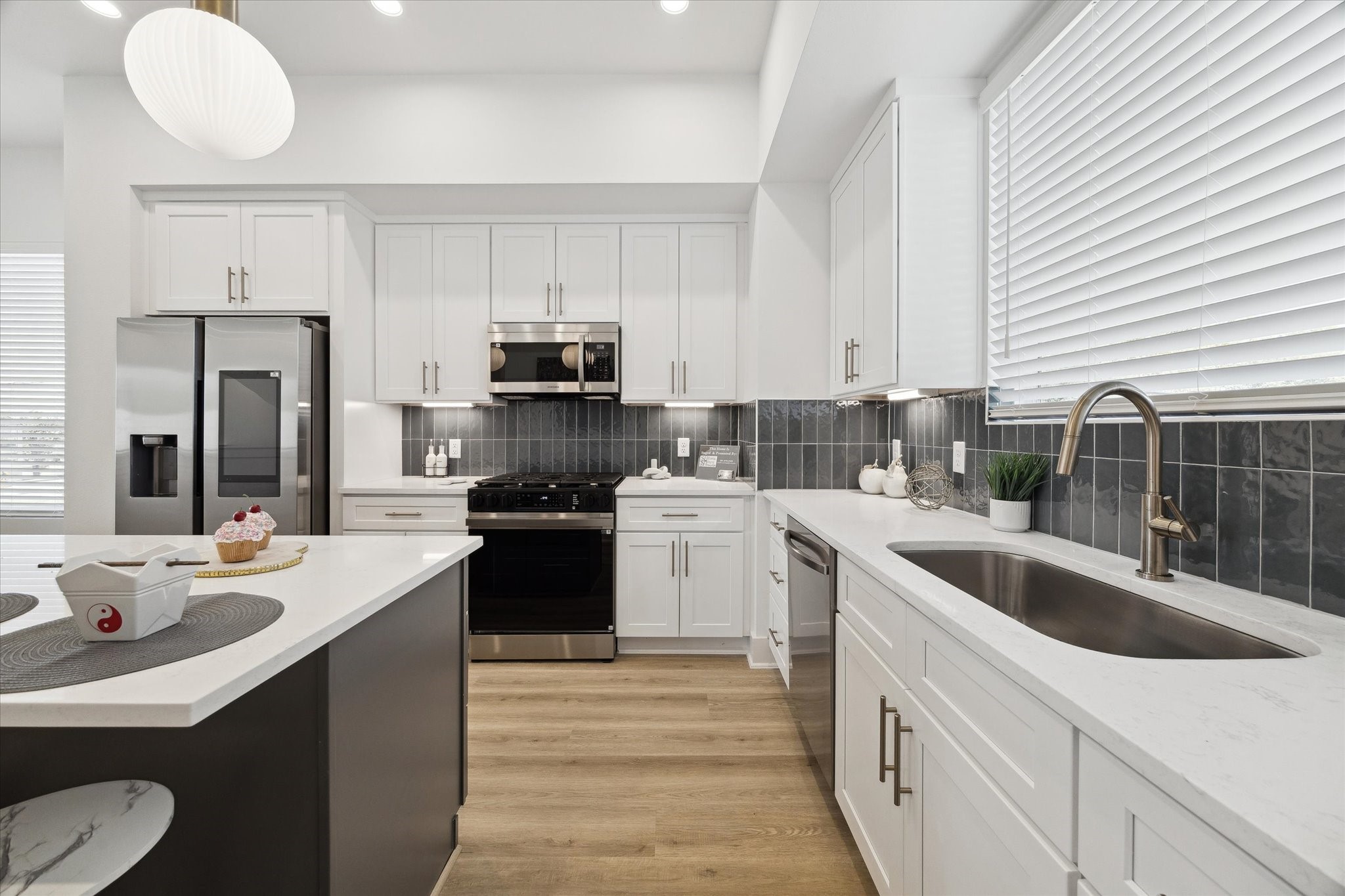 5606 Camino Encantado Drive, Houston, TX 77091