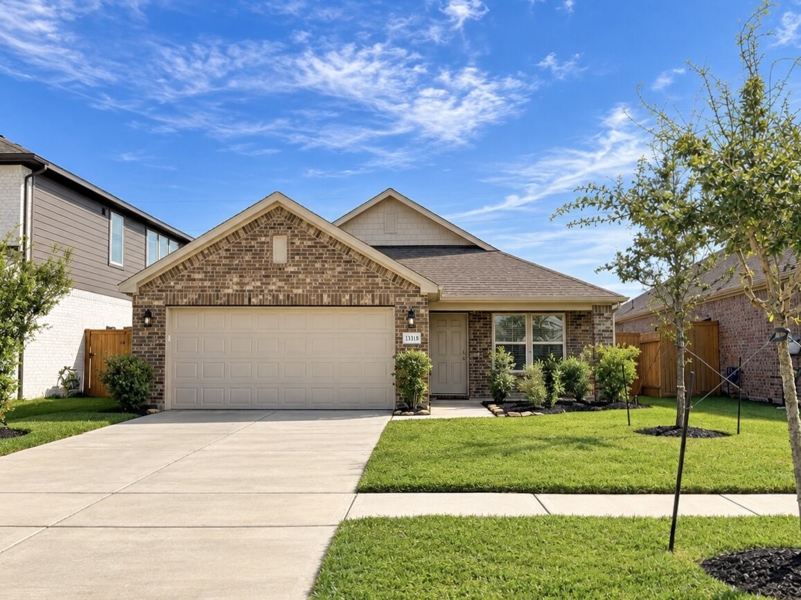 13313 Dalvay Beach Drive, Texas City, TX 77568