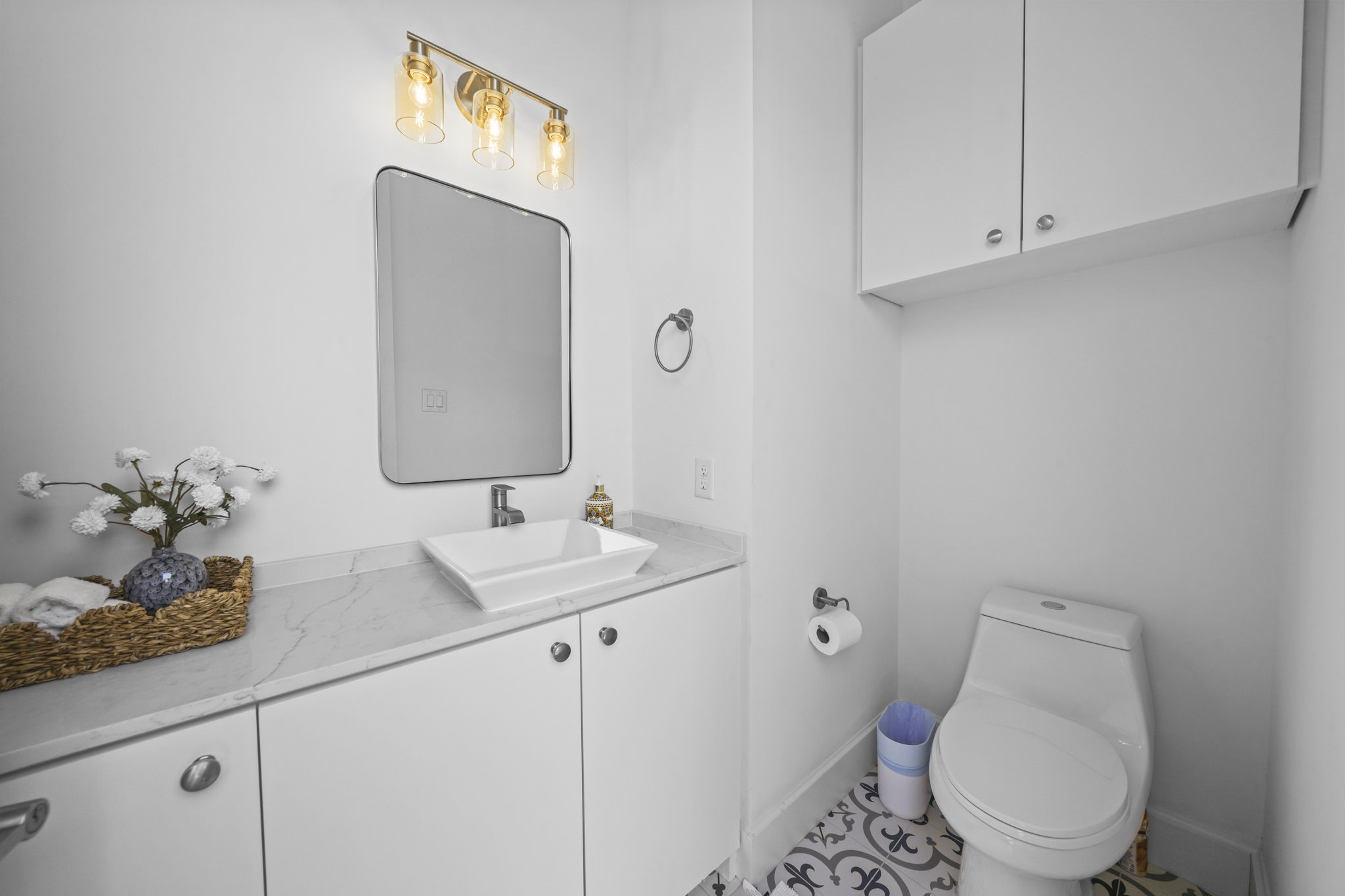 A designated pool bath is such a great functional feature!