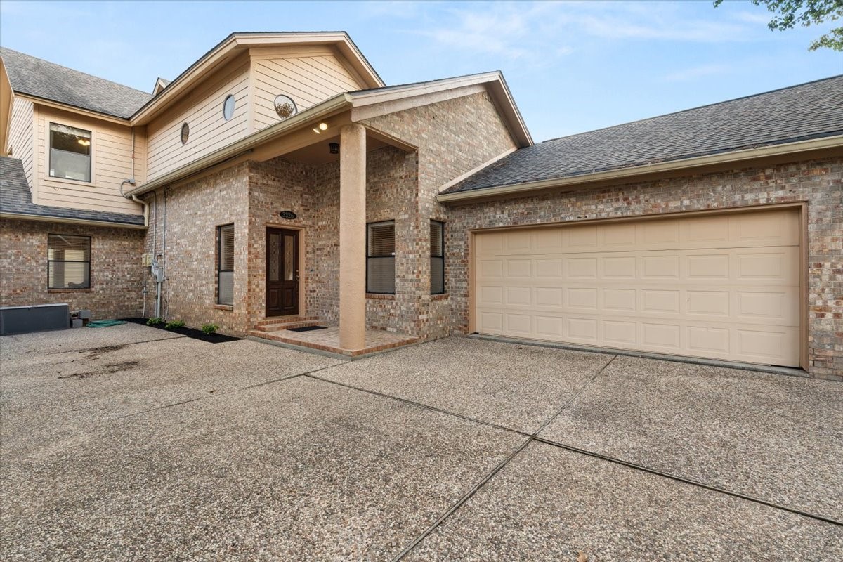 Oversized two car garage with built ins