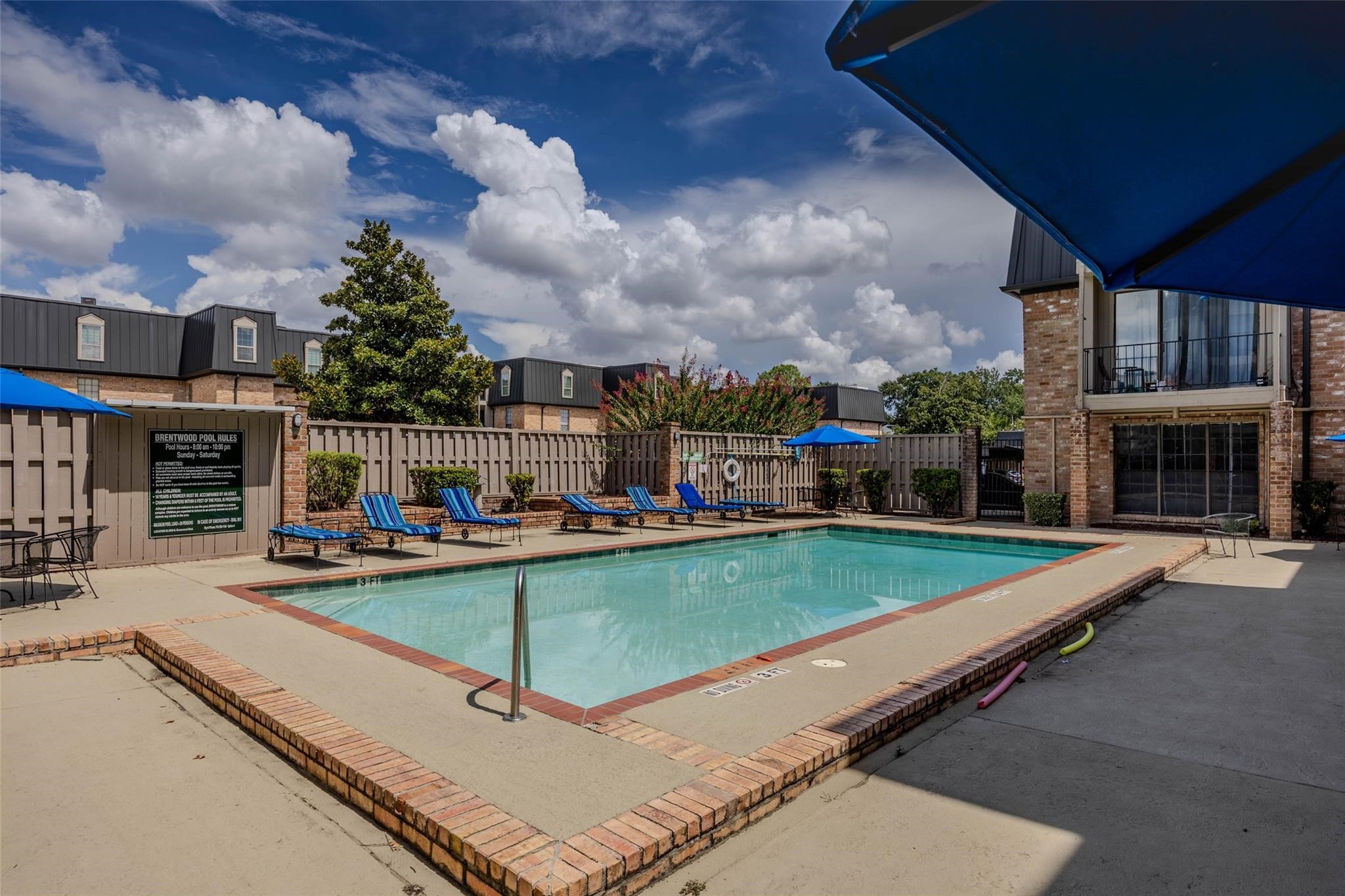 Pool 1
