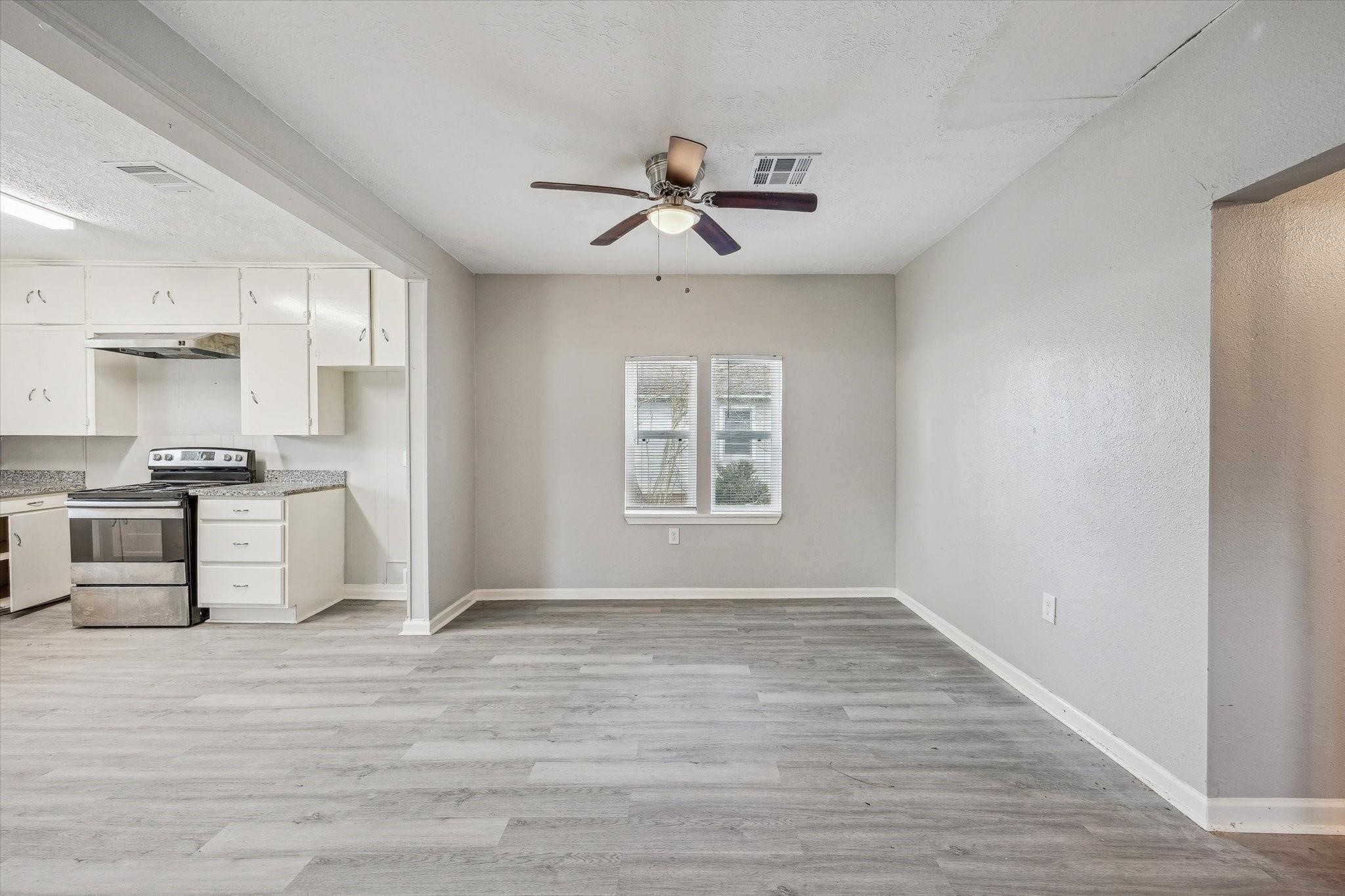 710 E Magnolia Street, Angleton, TX 77515 710 E Magnolia Street, Angleton, TX 77515