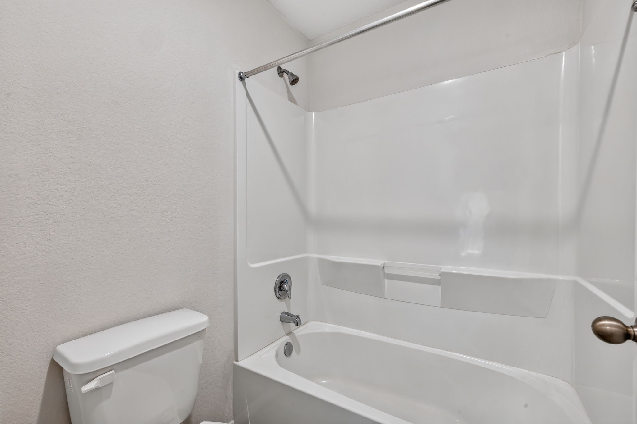 SECONDARY BATHROOM II