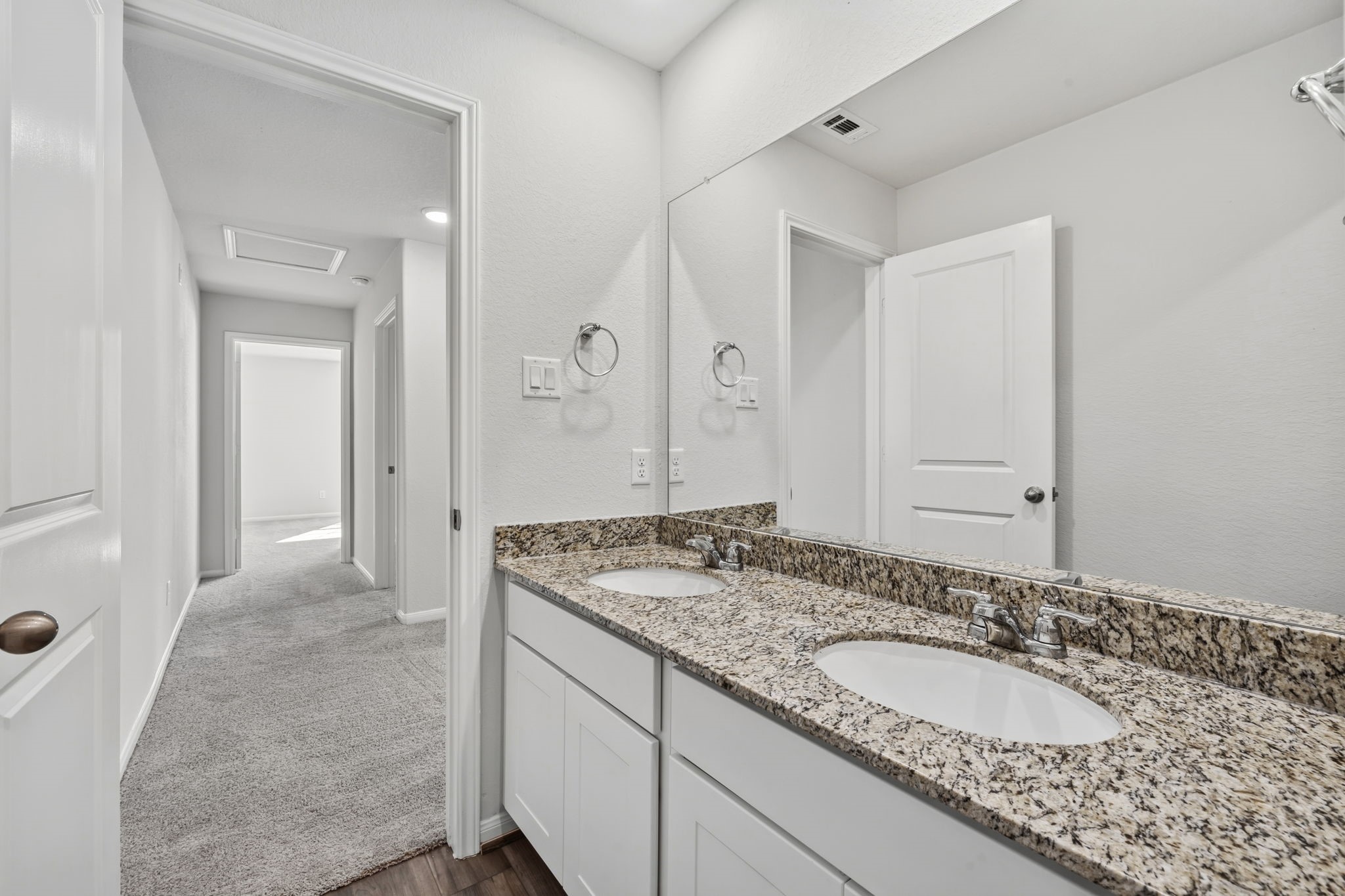 SECONDARY BATHROOM III