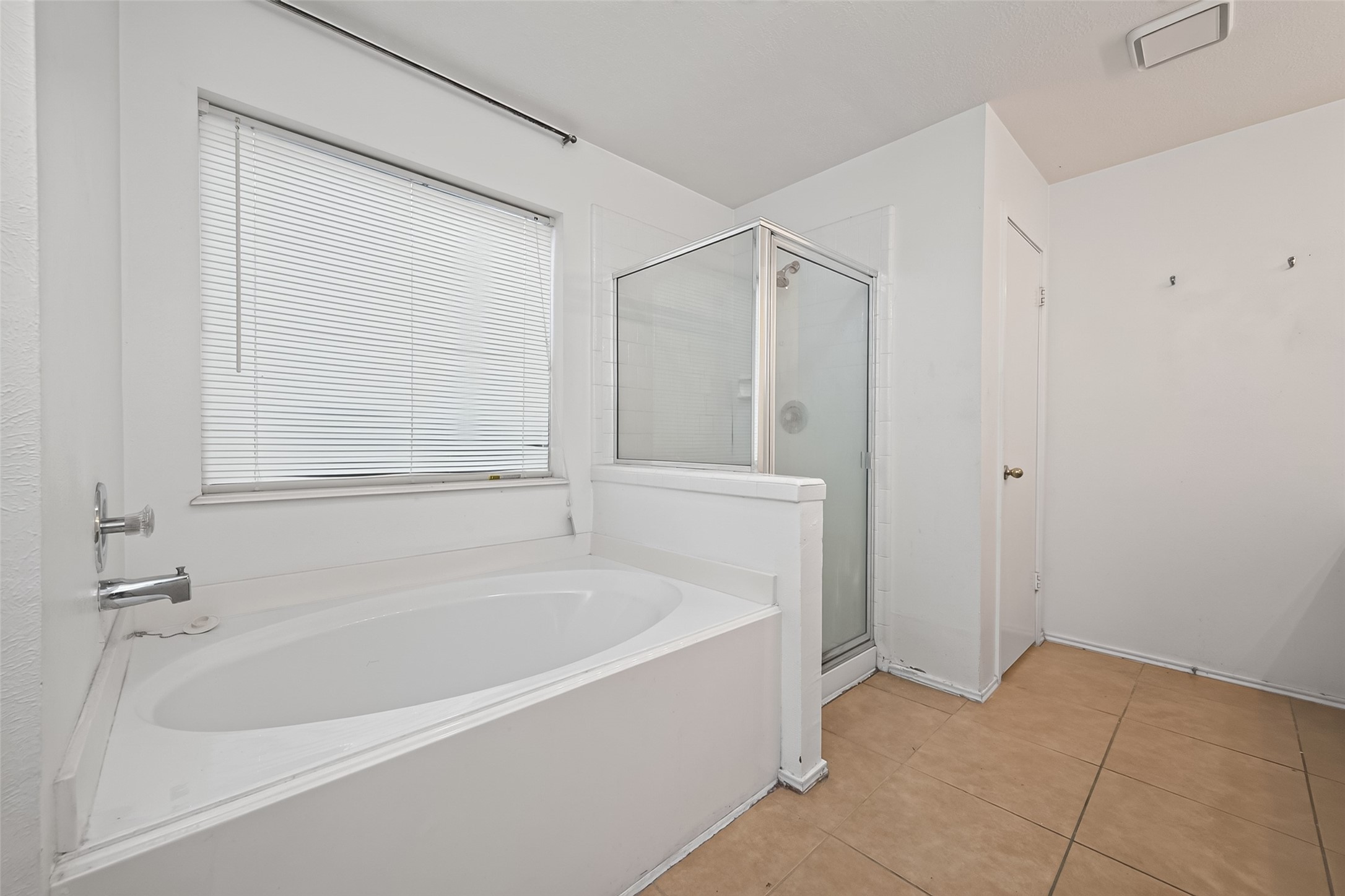 2446 Kenbridge Drive, Houston, TX 77067
