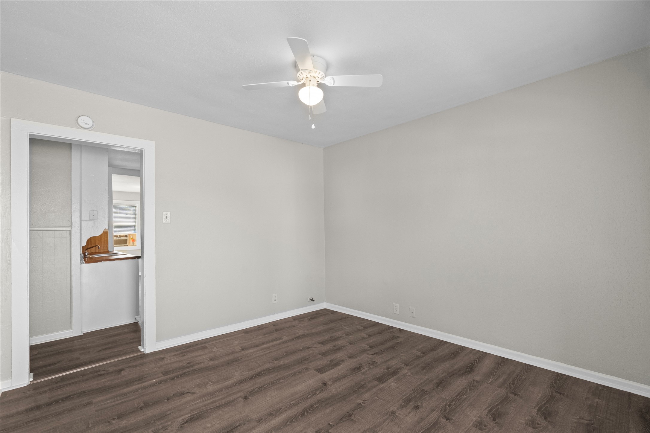 915 4th Avenue N, Texas City, TX 77590 915 4th Avenue N, Texas City, TX 77590