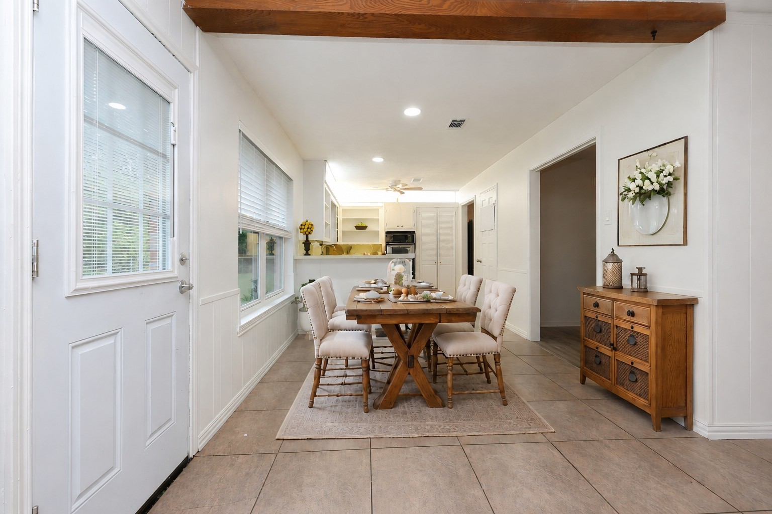 Virtually Staged - Breakfast Nook Virtually Staged - Breakfast Nook