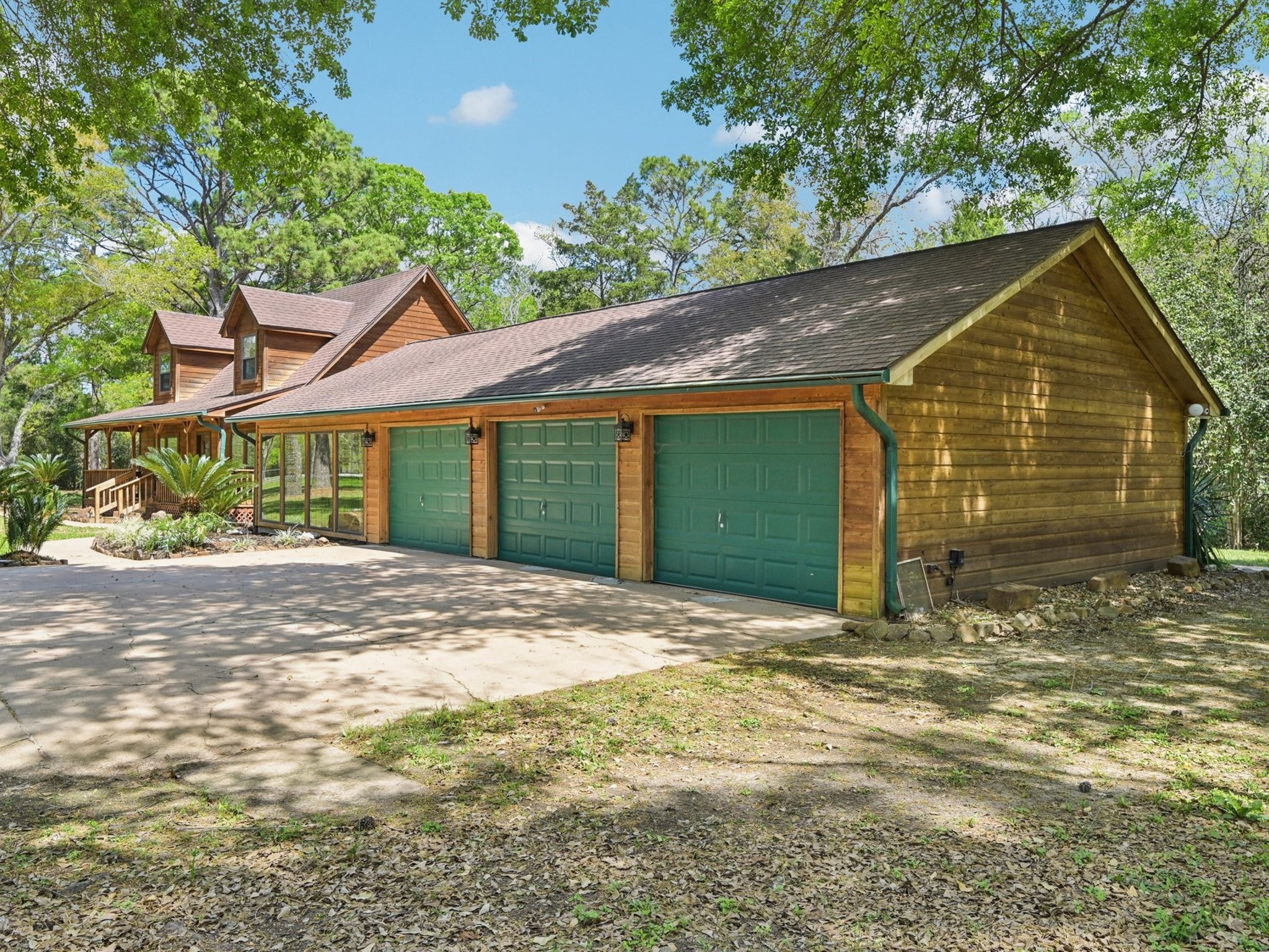 There is also ample parking on the driveway.