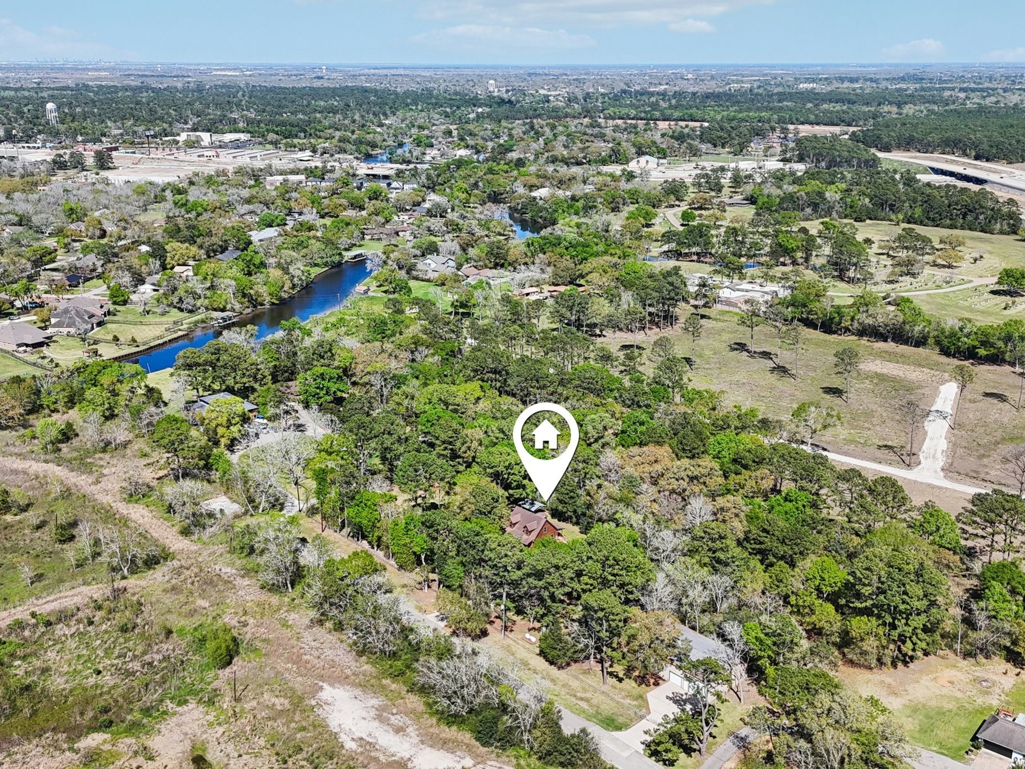 This home is situated close to the freeway and shopping.