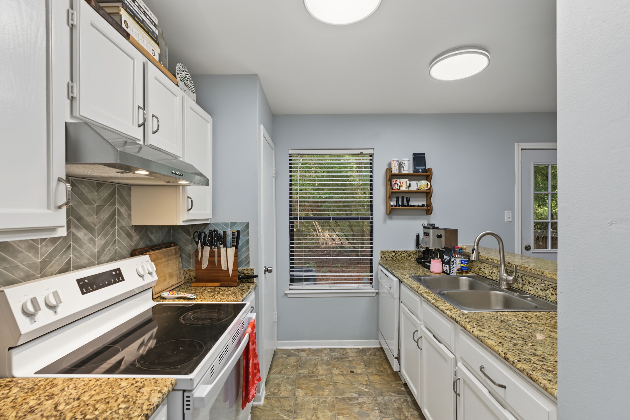 52 Sawmill Grove Lane, The Woodlands, TX 77380