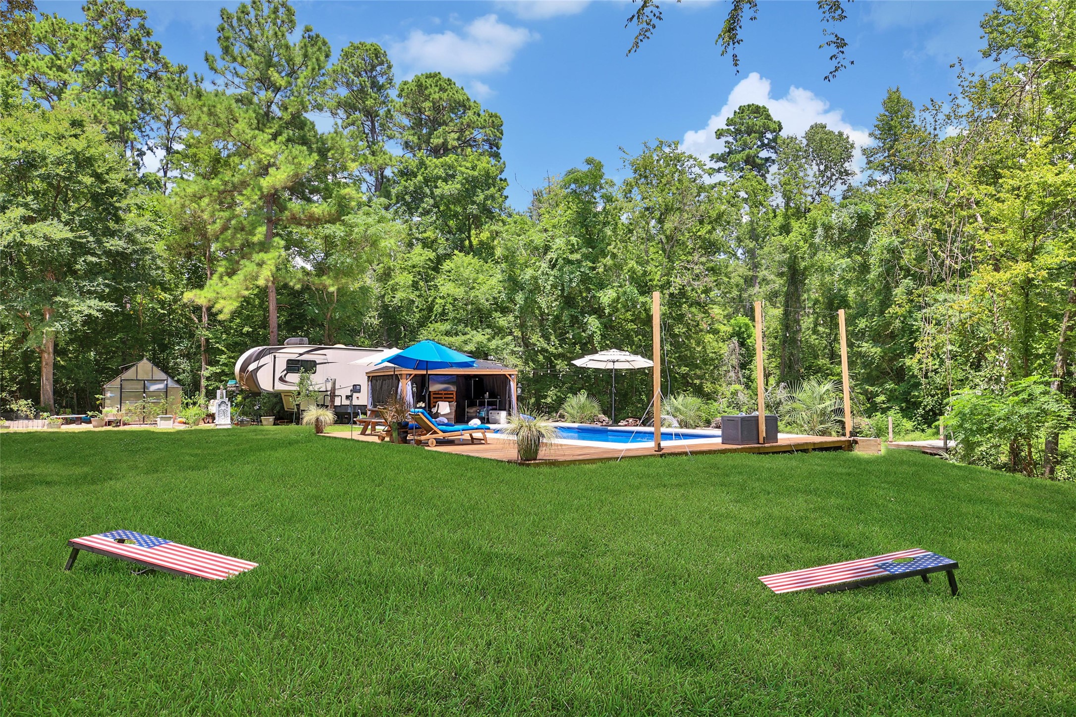 7273 Forest Hills Drive, Montgomery, TX 77316