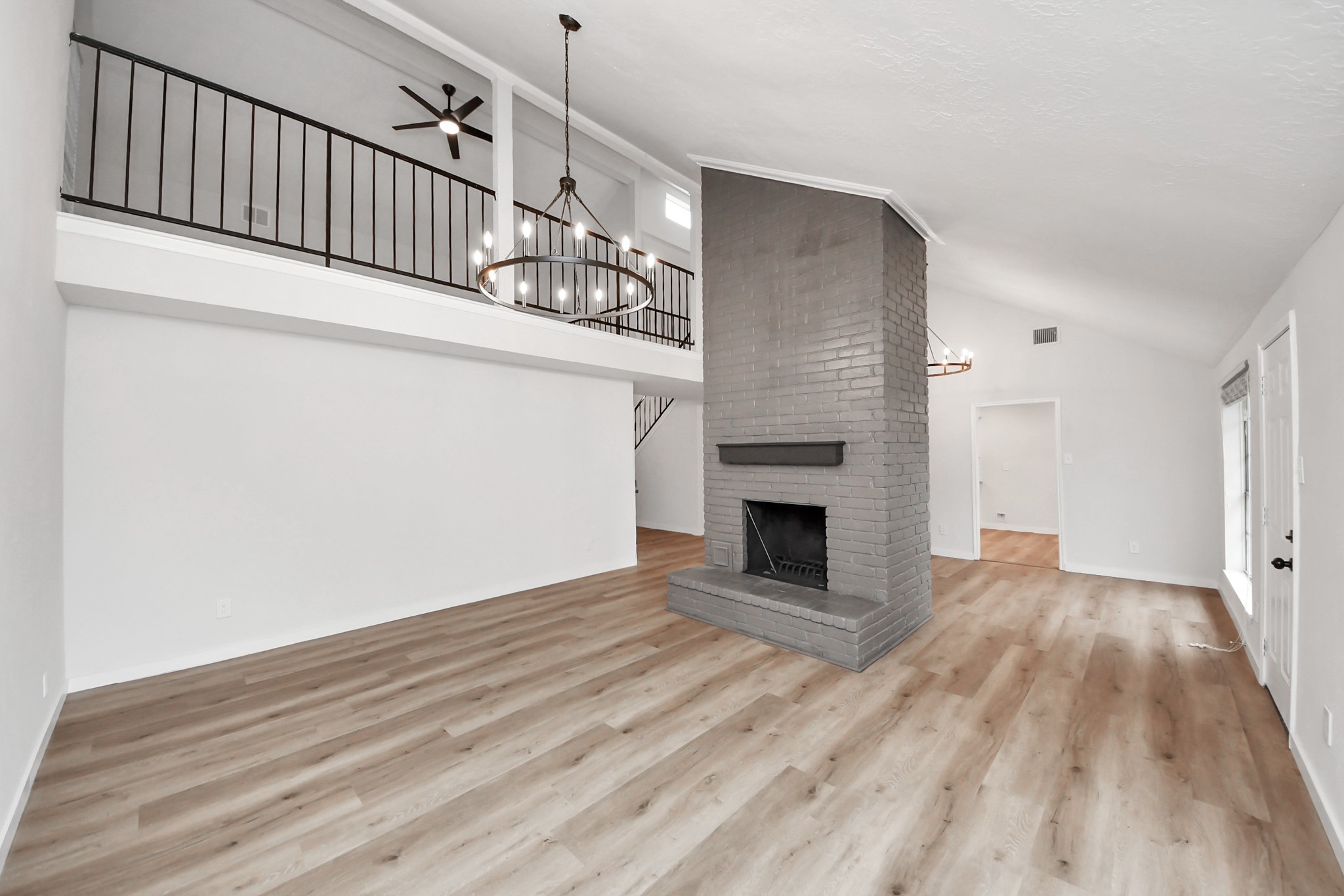 718 Land Grant Drive, Richmond, TX 77406