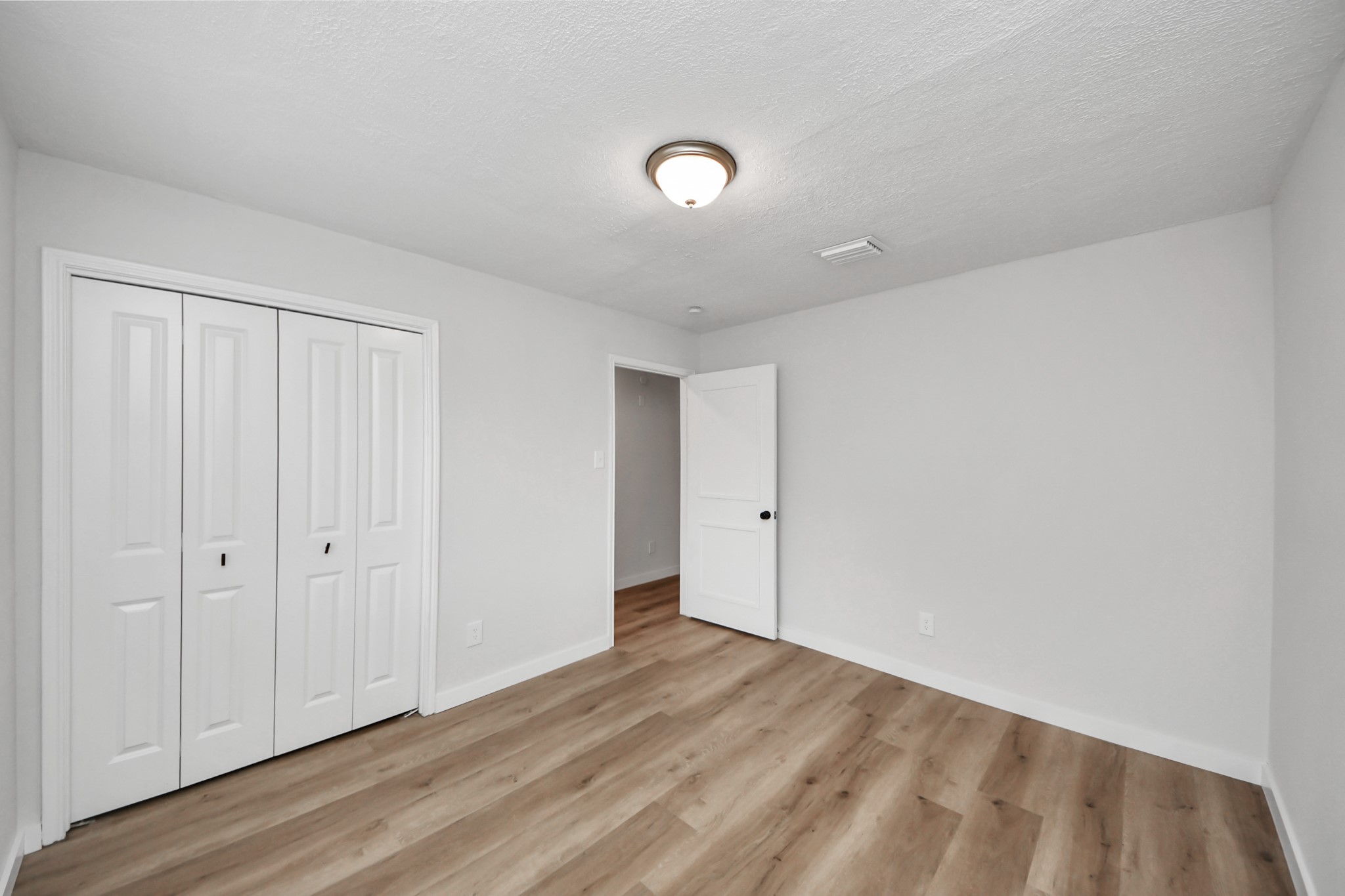 718 Land Grant Drive, Richmond, TX 77406