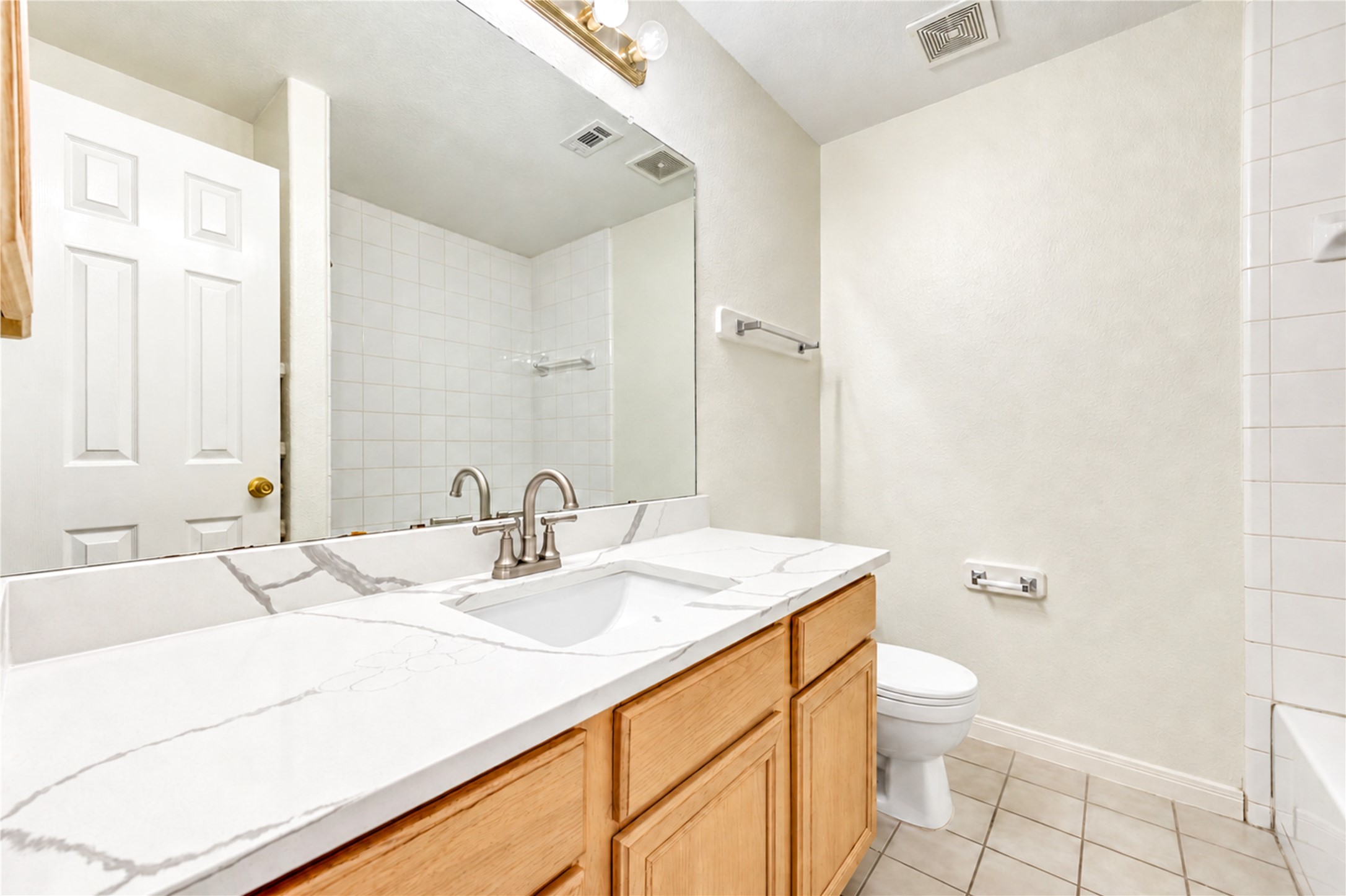 1307 S Teal Estates Circle, Fresno, TX 77545