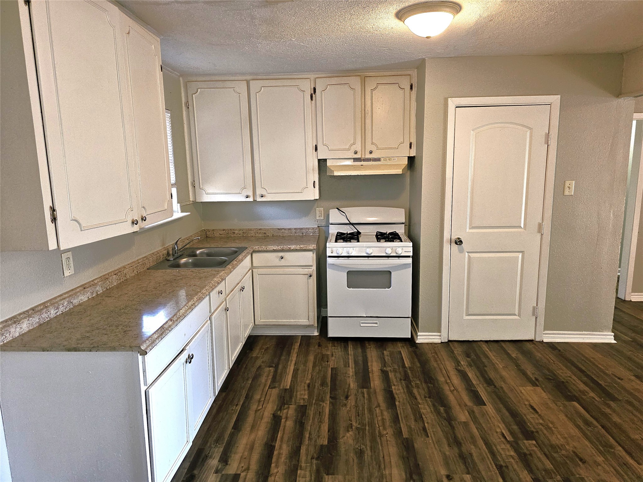 1314 N Natchez Drive, Texas City, TX 77591