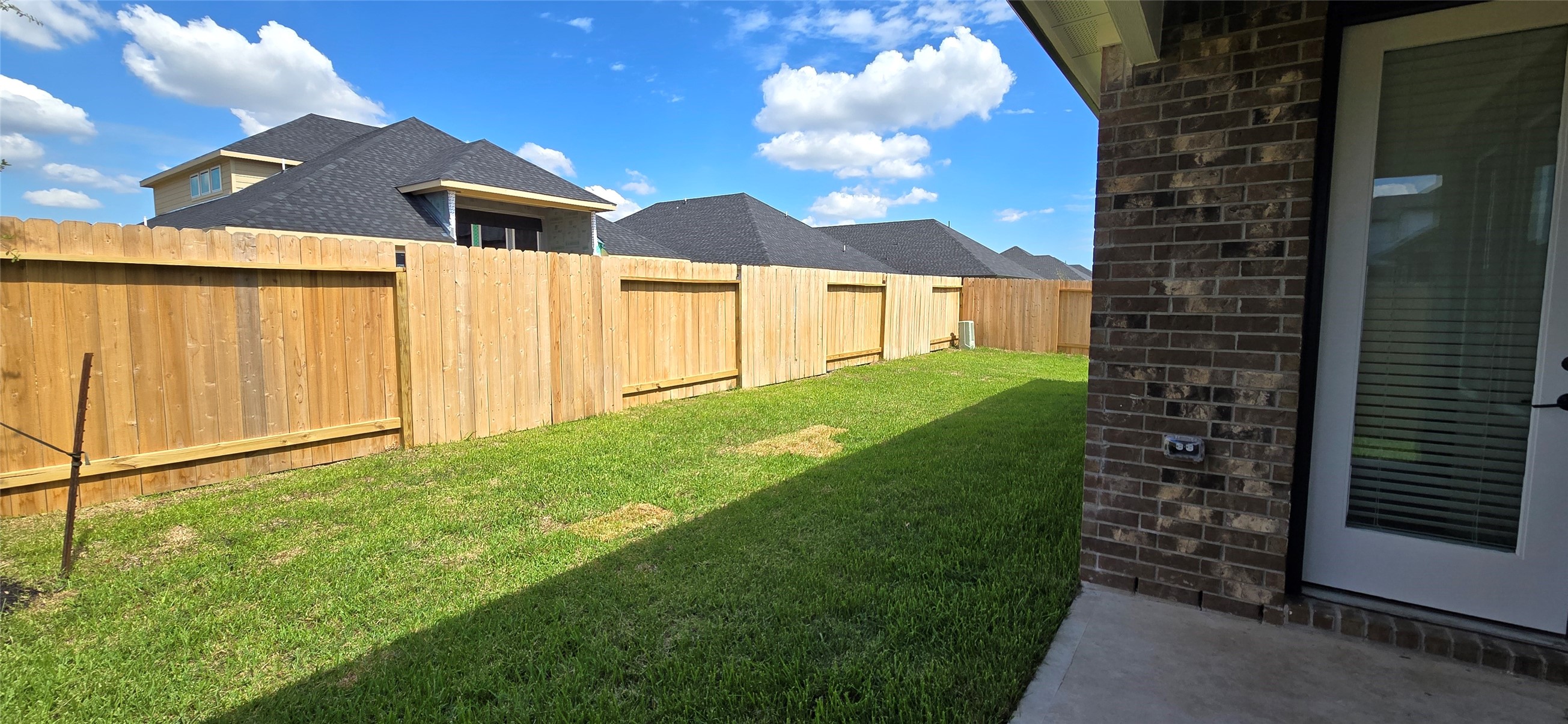 3327 Summercrisp Hollow Ln, Pearland, TX 77581