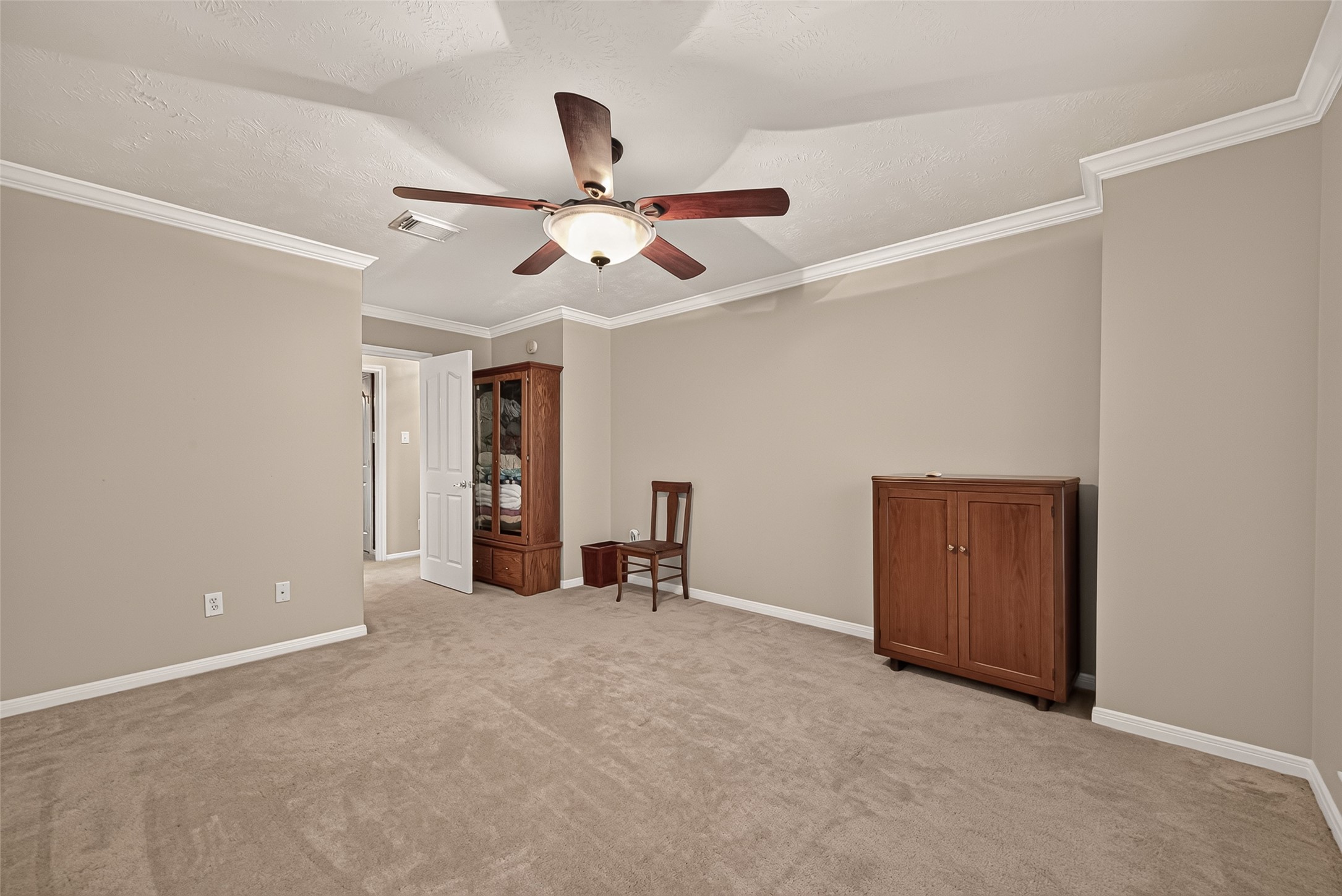 314 Willowood Drive, League City, TX 77573