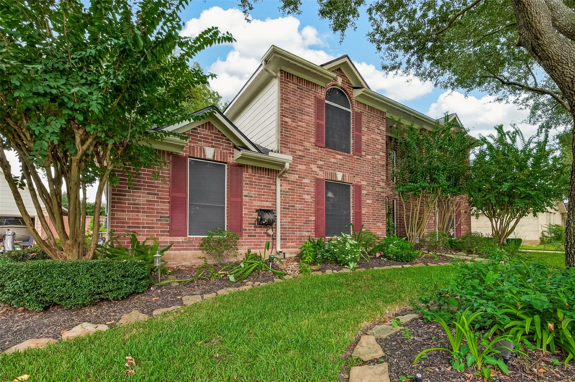 314 Willowood Drive, League City, TX 77573