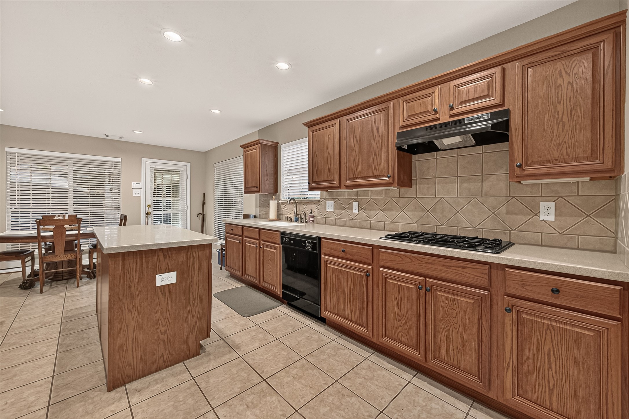 314 Willowood Drive, League City, TX 77573